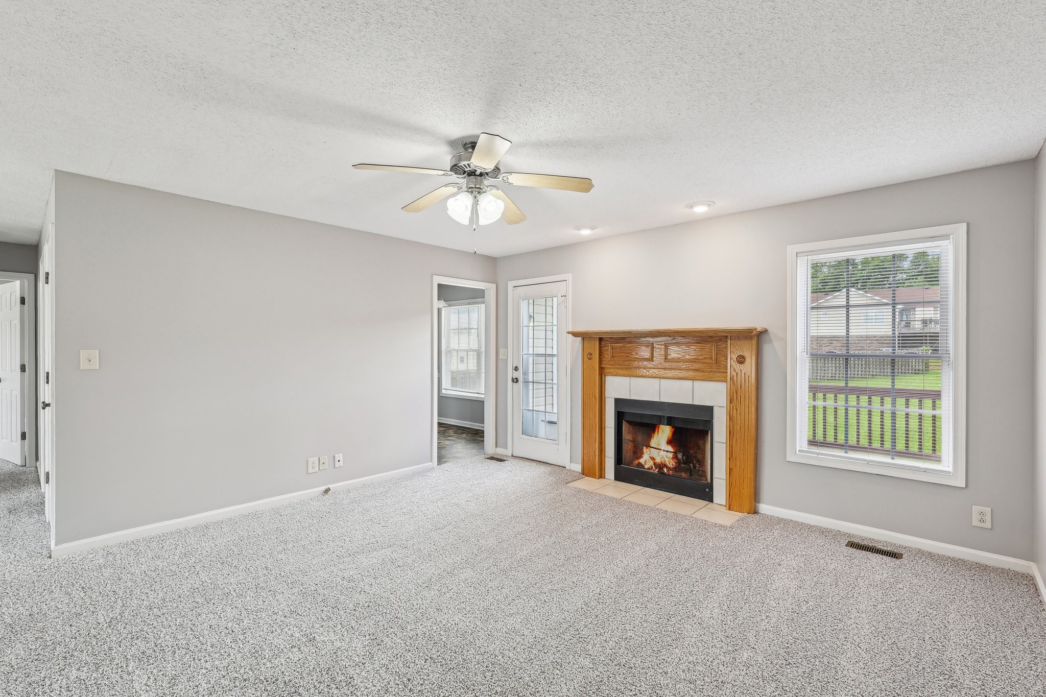 2617 Green Briar Dr