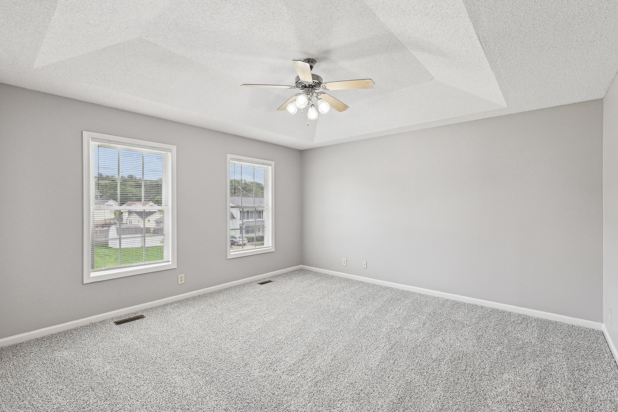 2617 Green Briar Dr