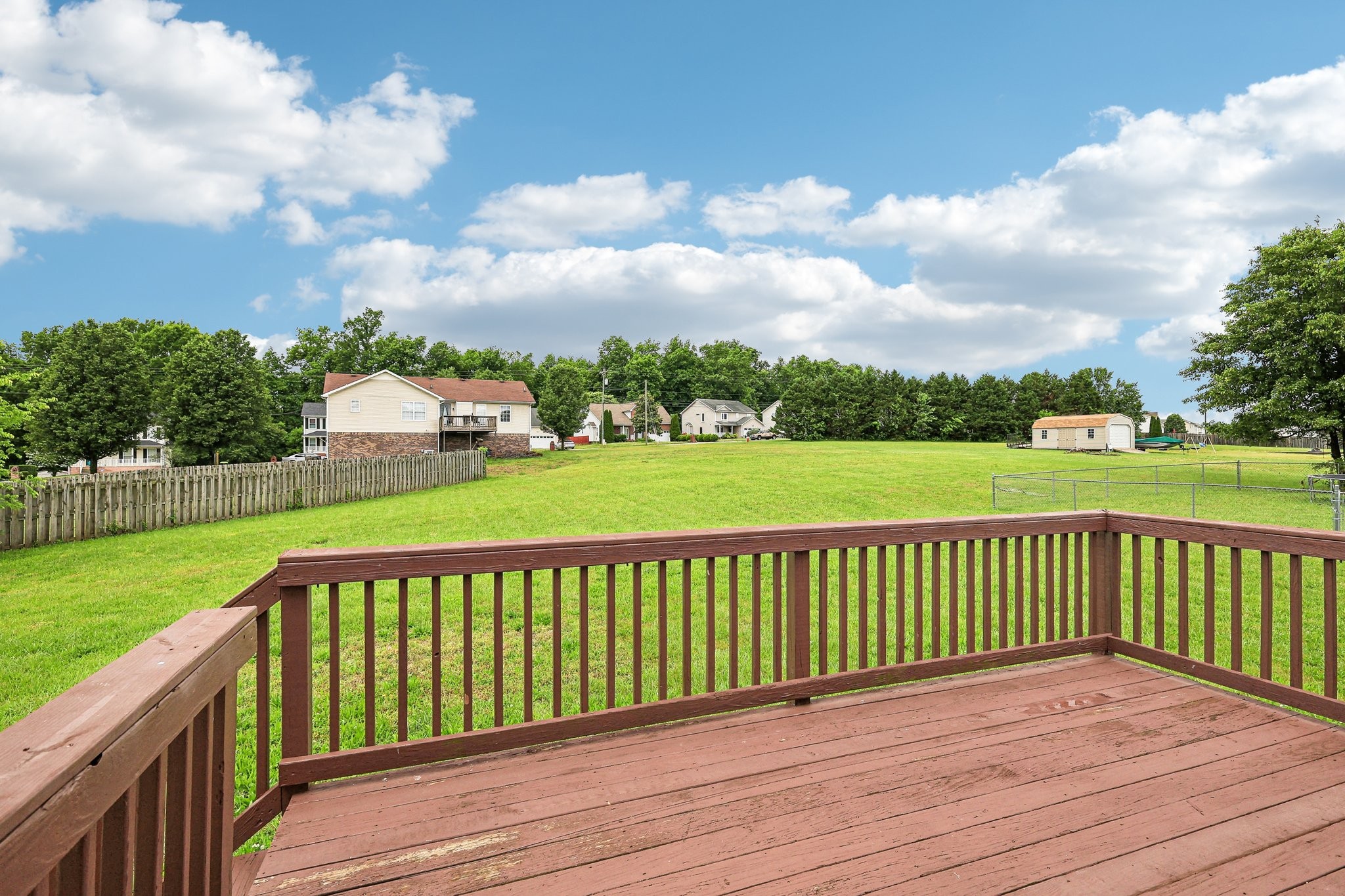 2617 Green Briar Dr