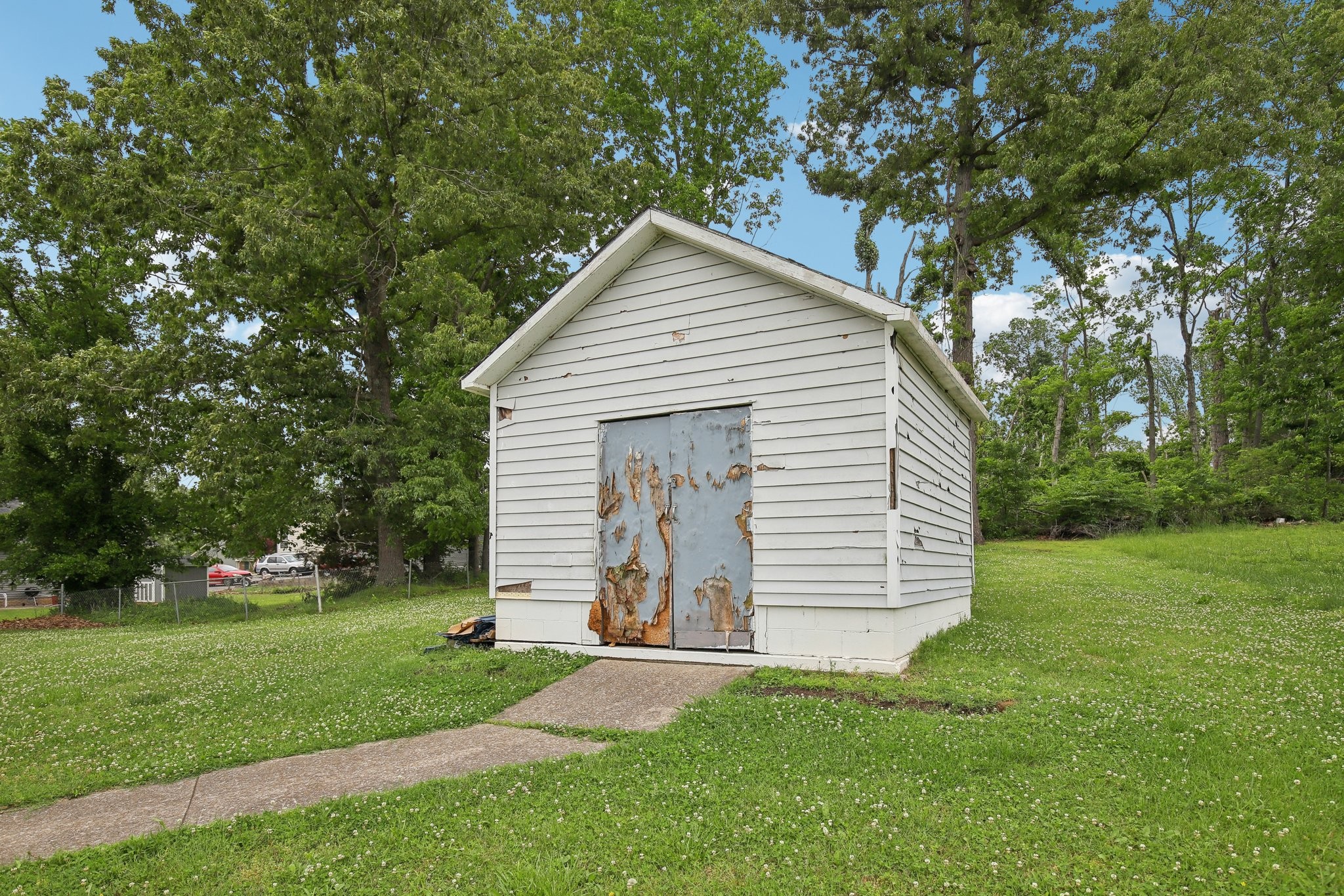 976 Long Beech Dr