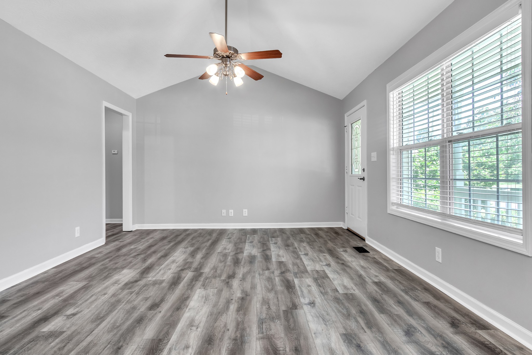 460 Caney Ln