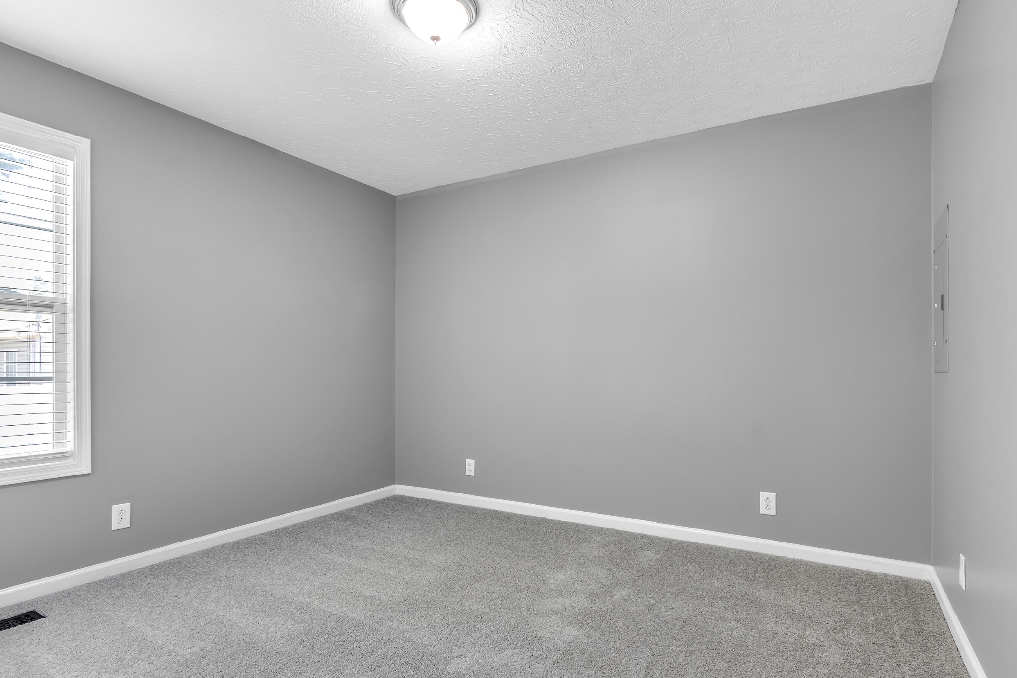 460 Caney Ln