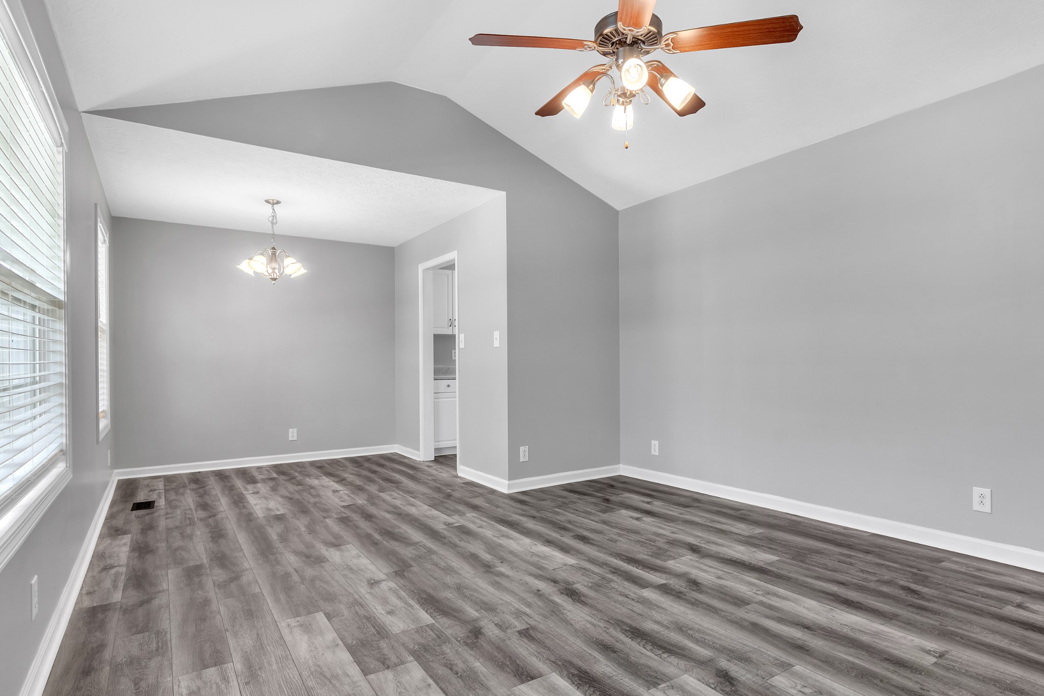 460 Caney Ln