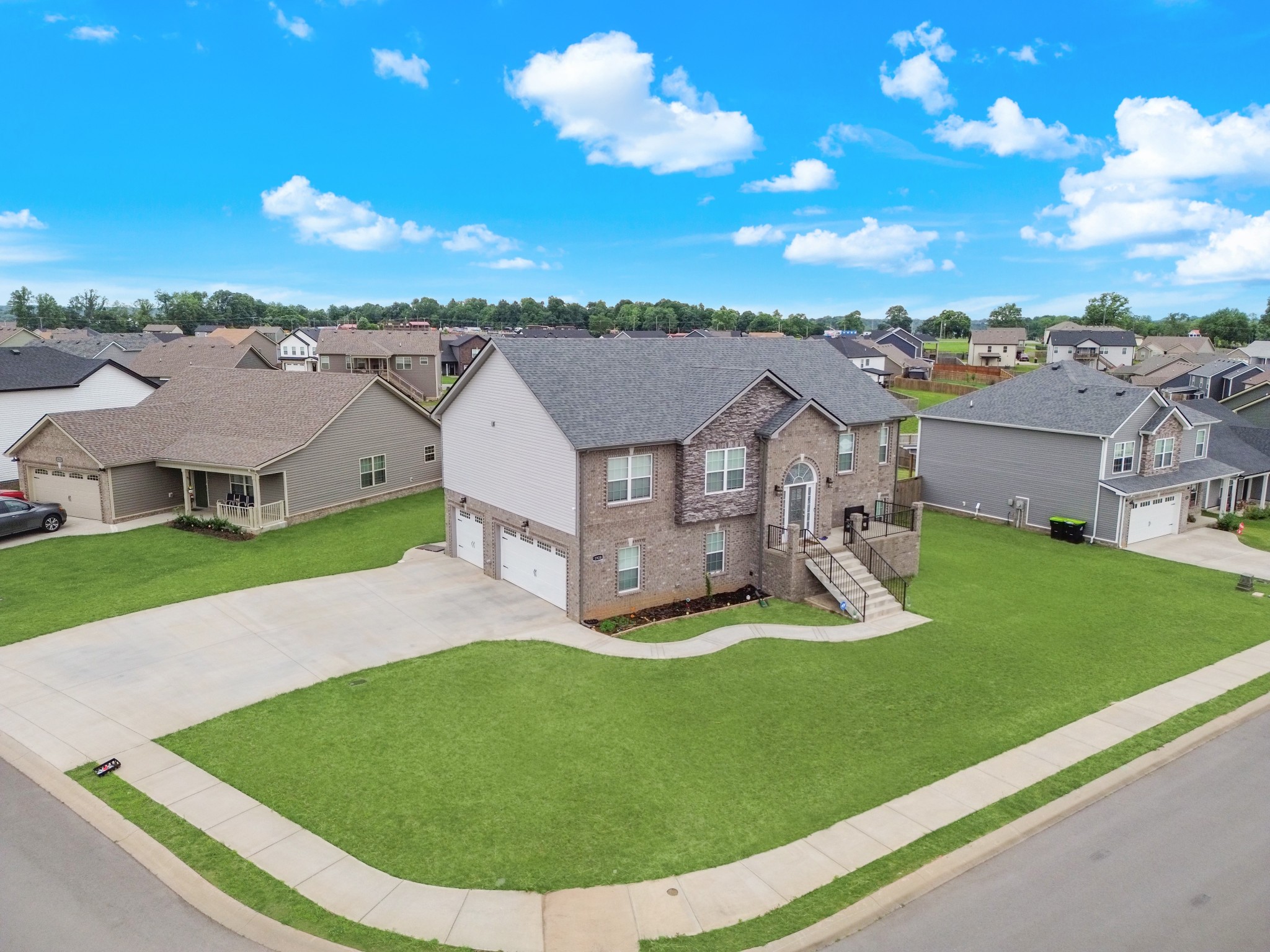 1928 Sydney Louise Dr