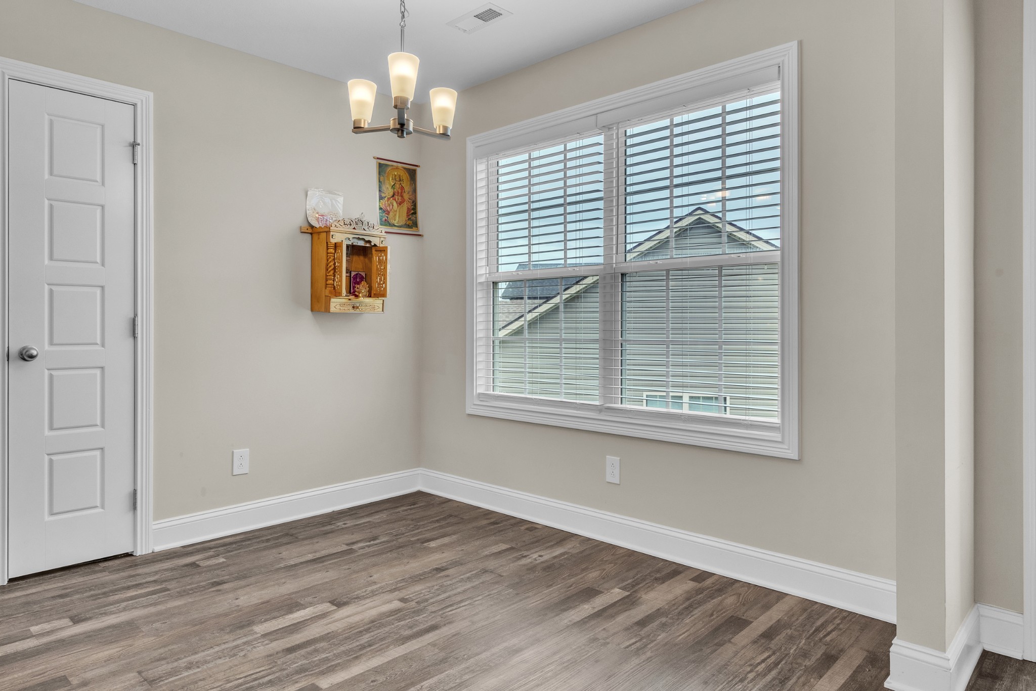 1928 Sydney Louise Dr