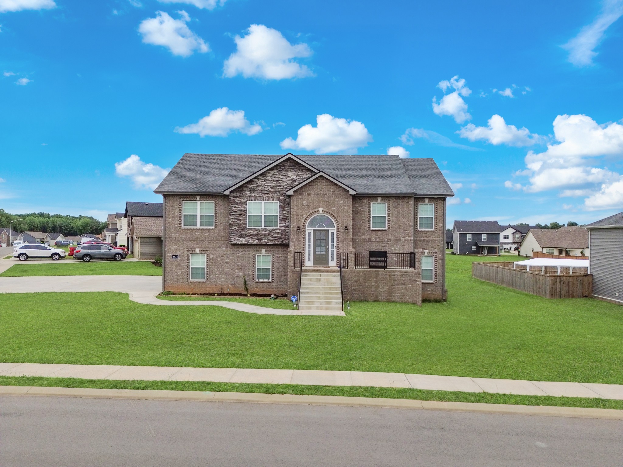 1928 Sydney Louise Dr