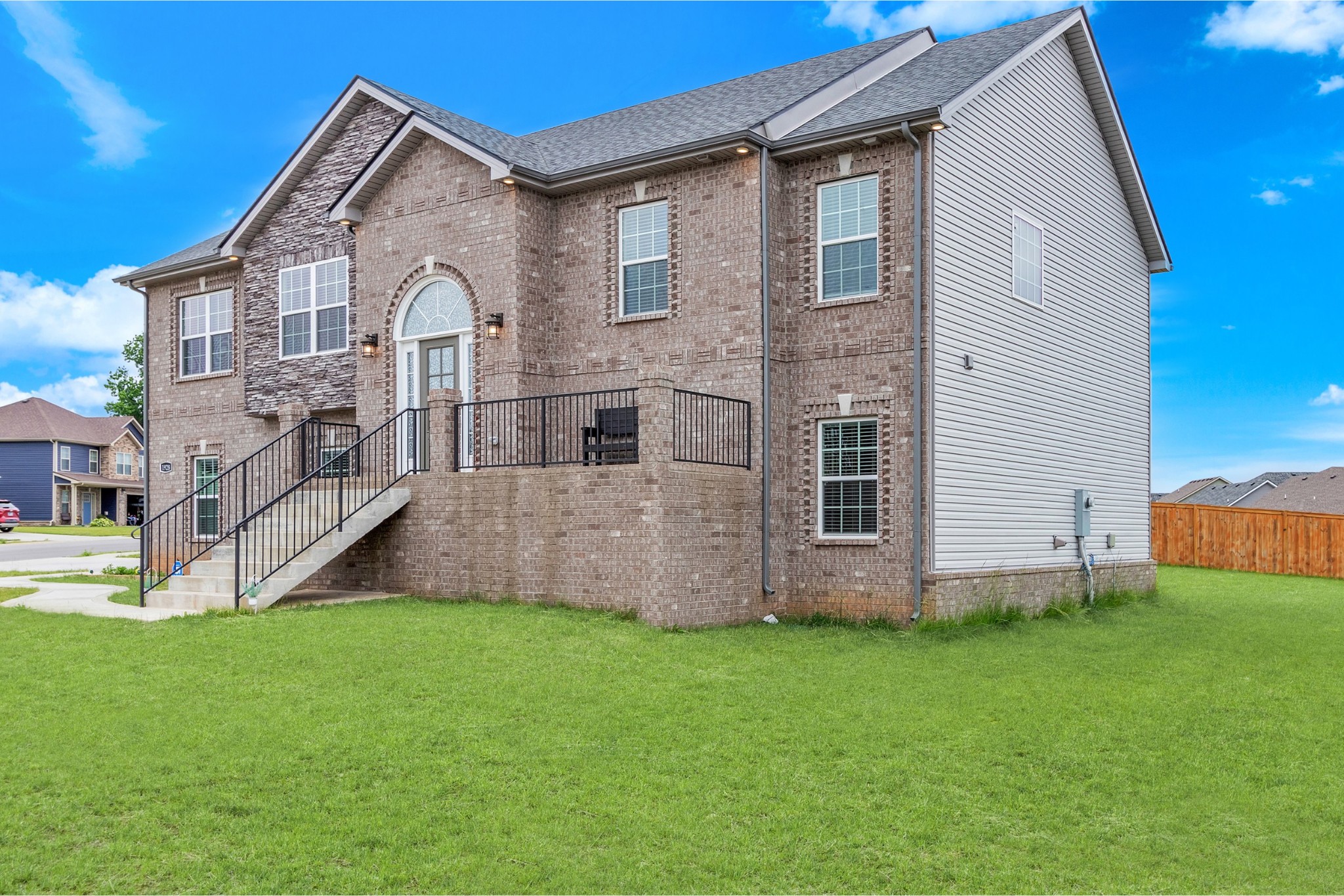 1928 Sydney Louise Dr