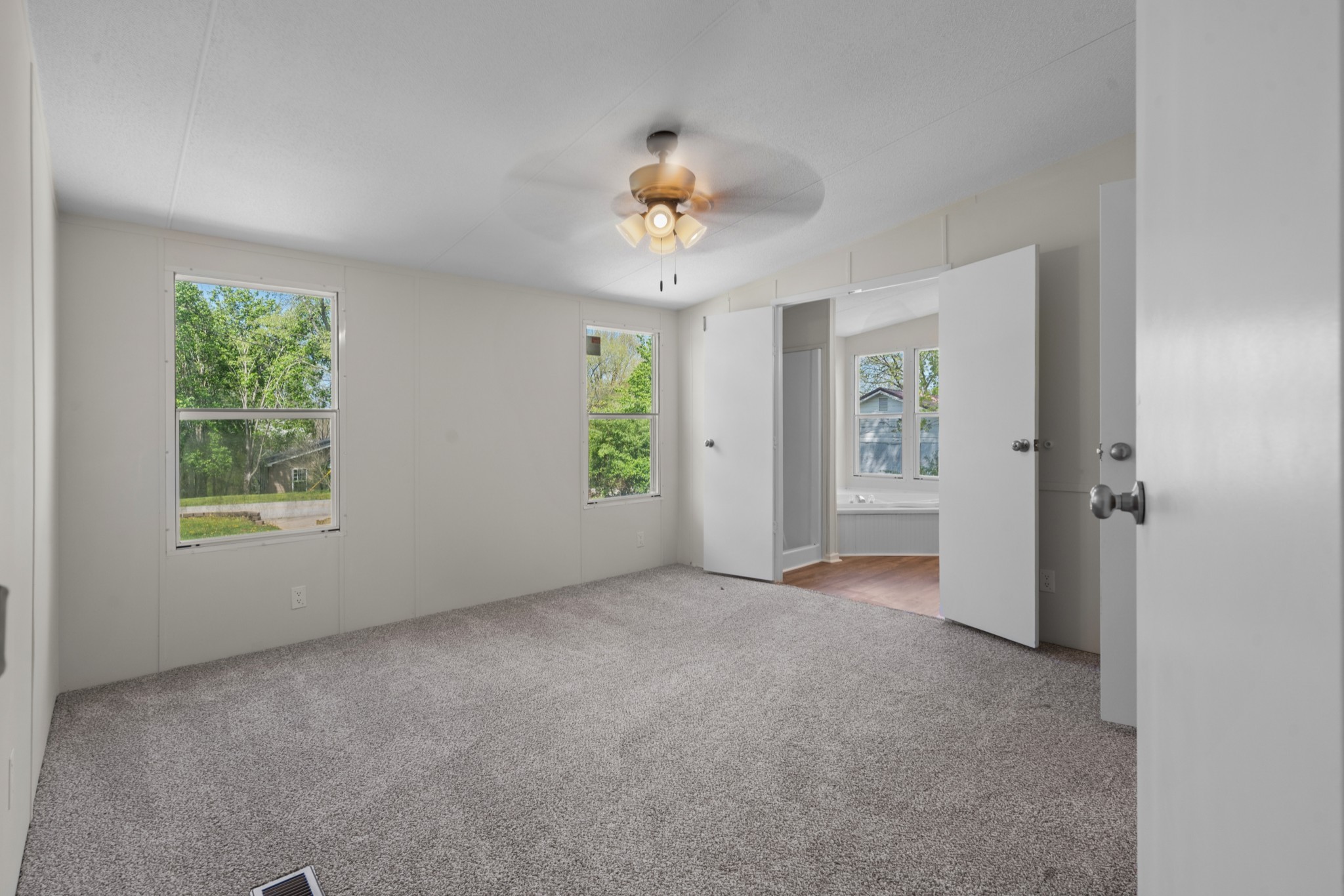 405 Briarwood Rd