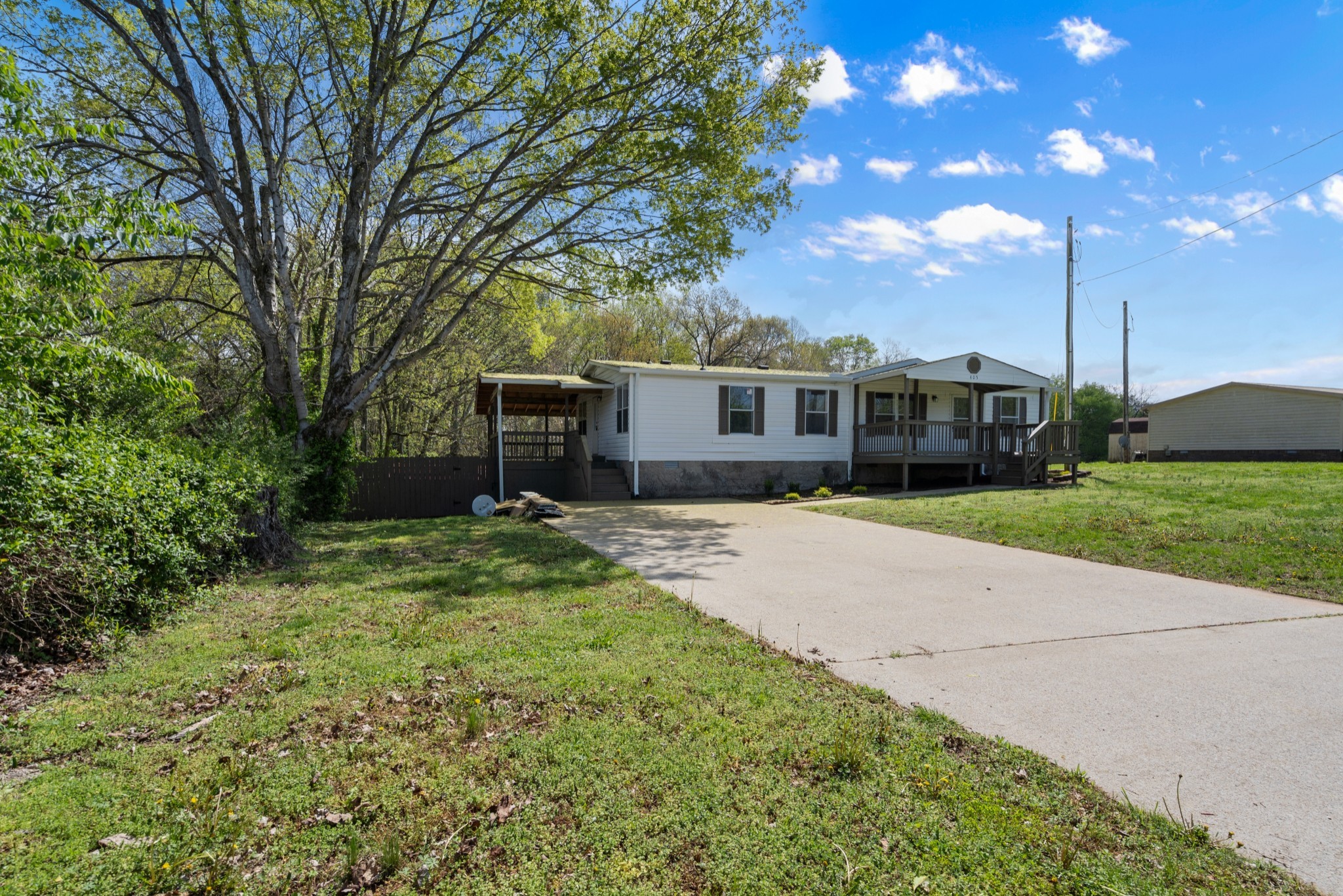 405 Briarwood Rd