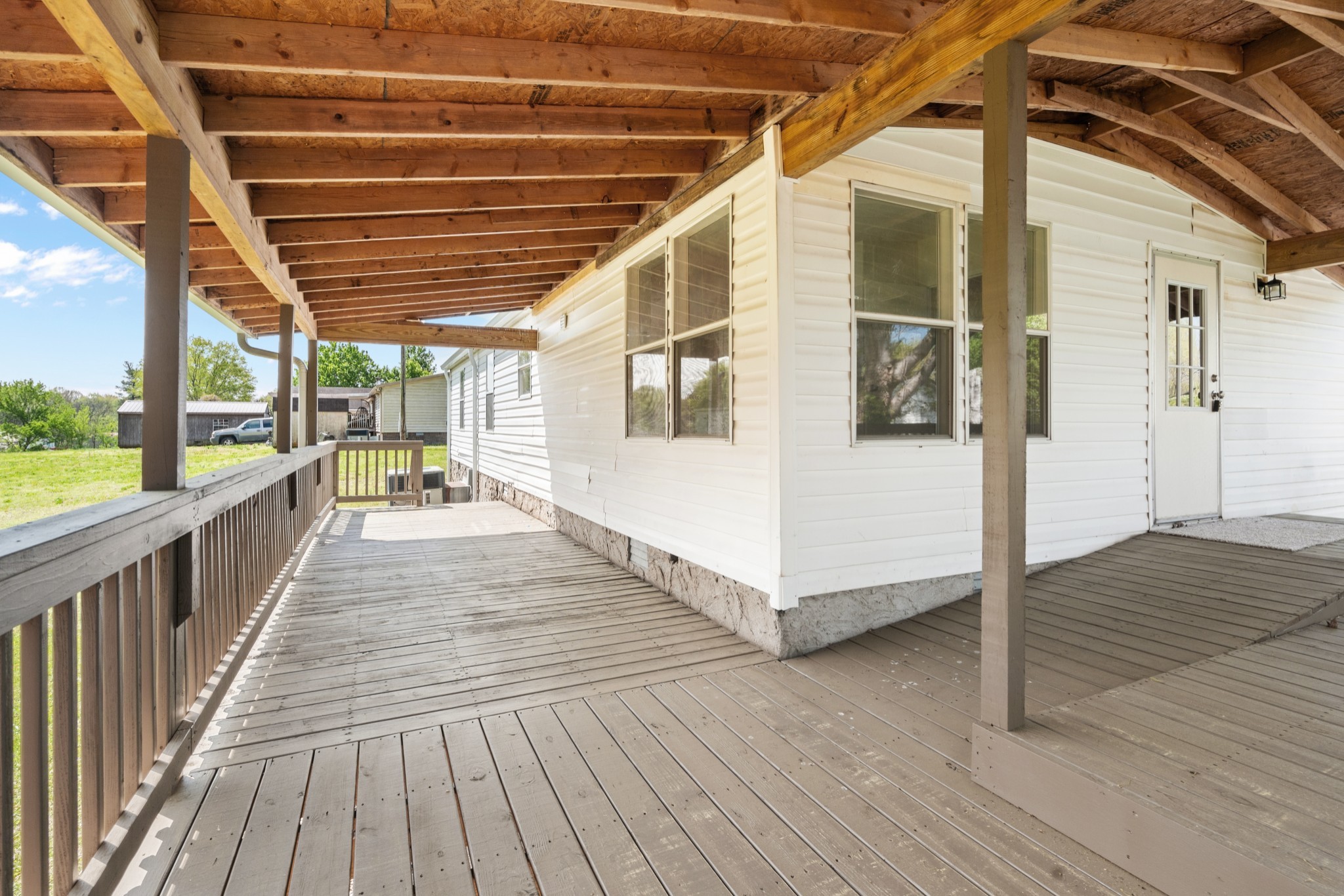 405 Briarwood Rd