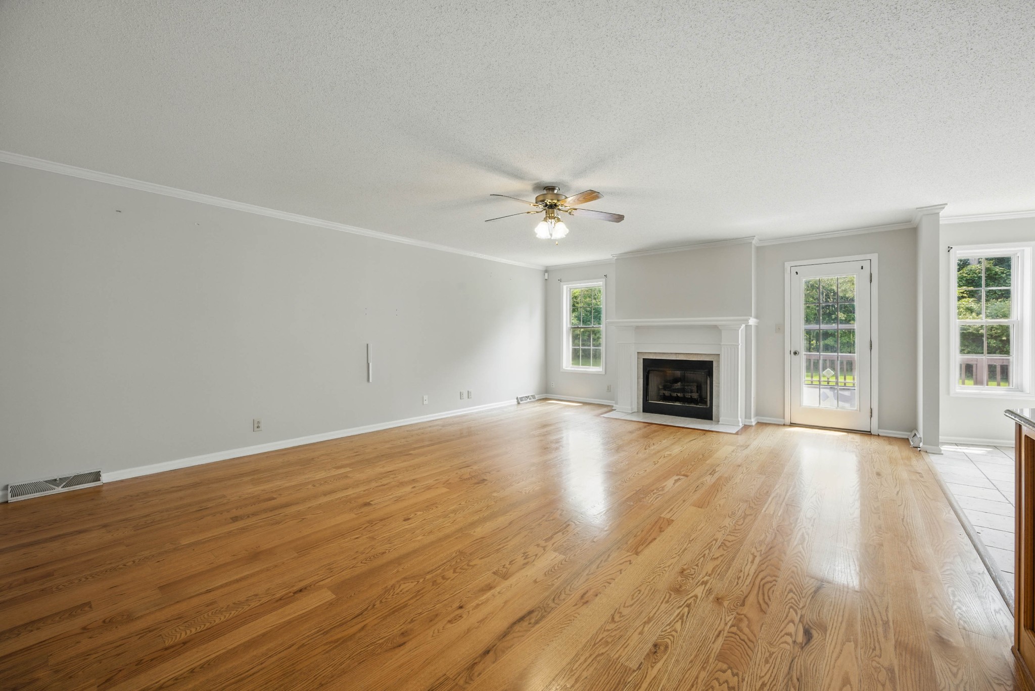 1158 THORNBERRY DRIVE