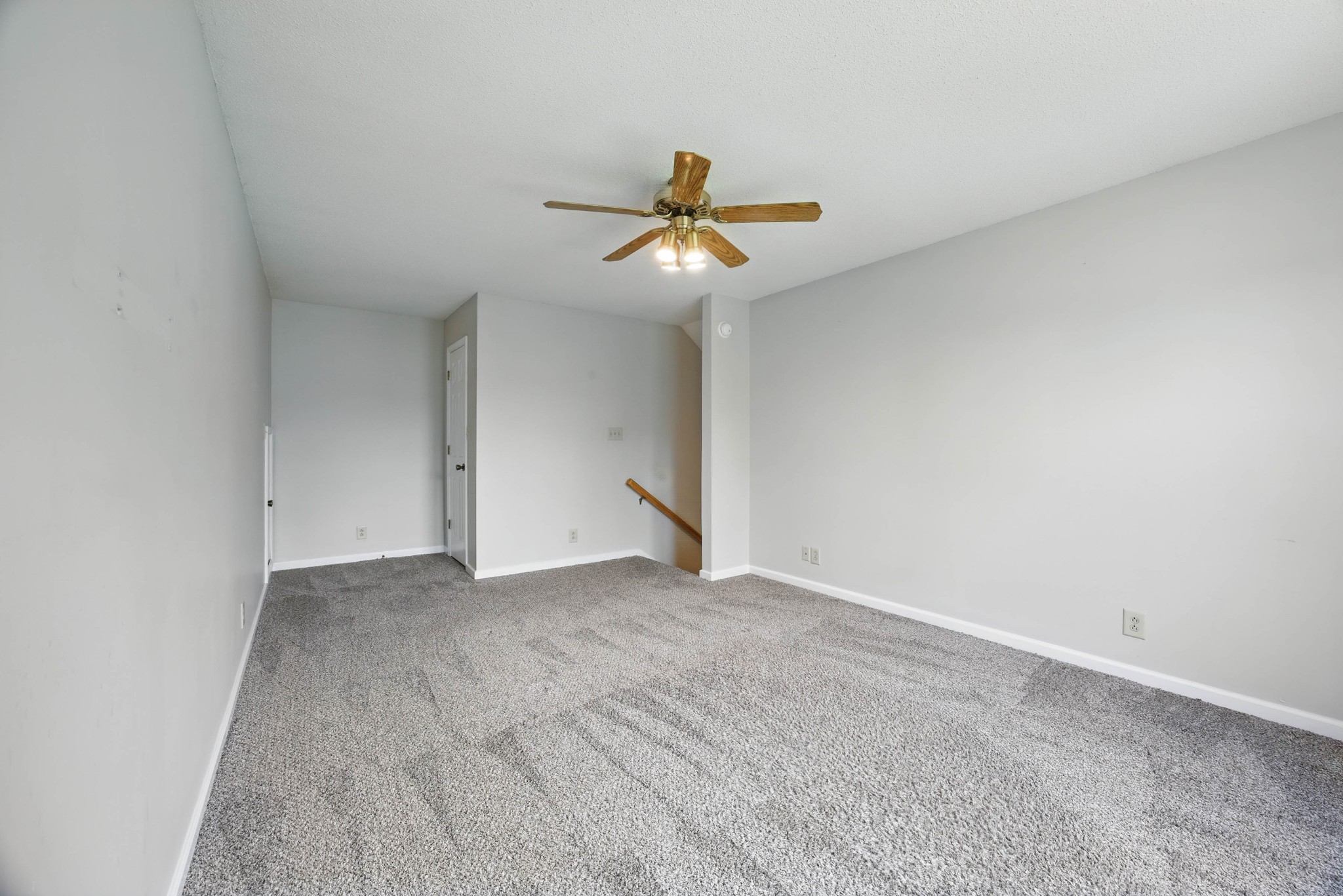 1158 THORNBERRY DRIVE