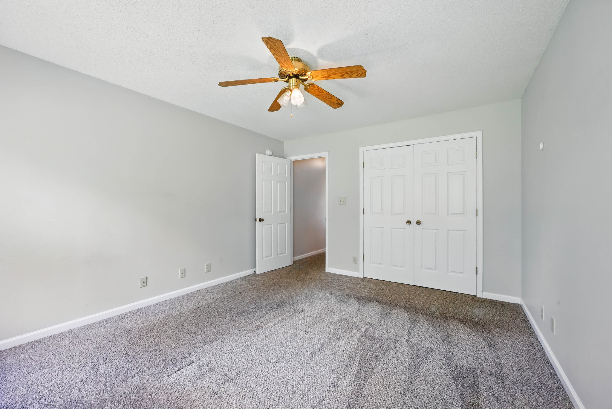 1158 THORNBERRY DRIVE