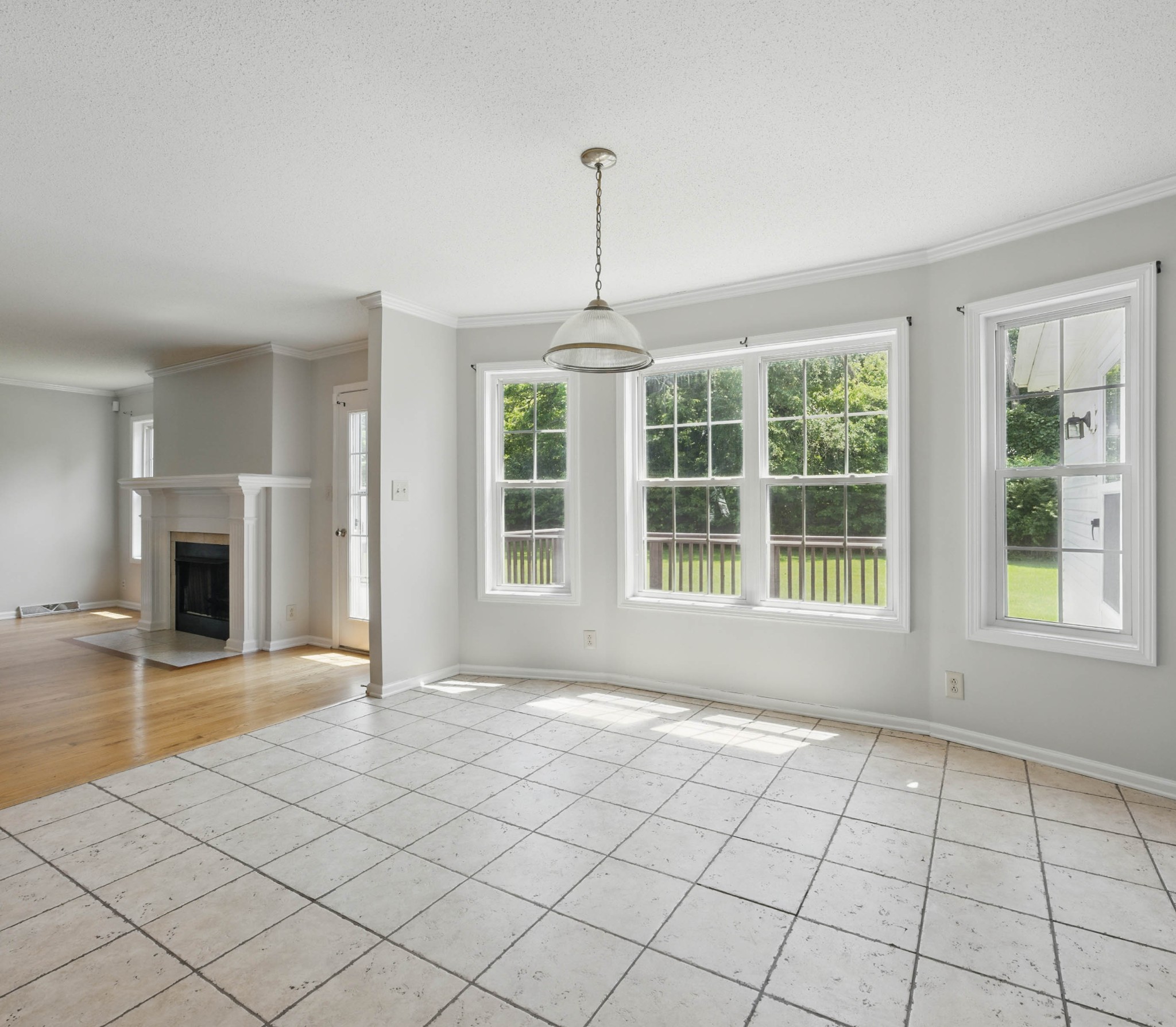 1158 THORNBERRY DRIVE