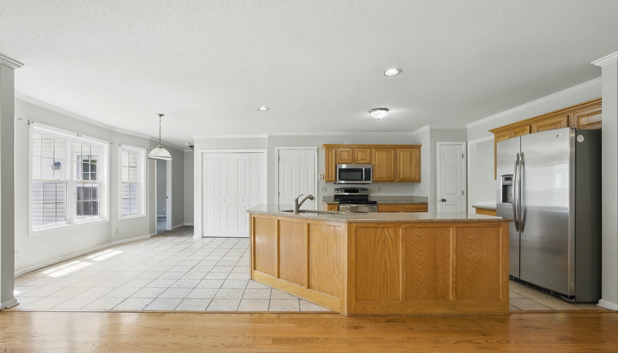 1158 THORNBERRY DRIVE