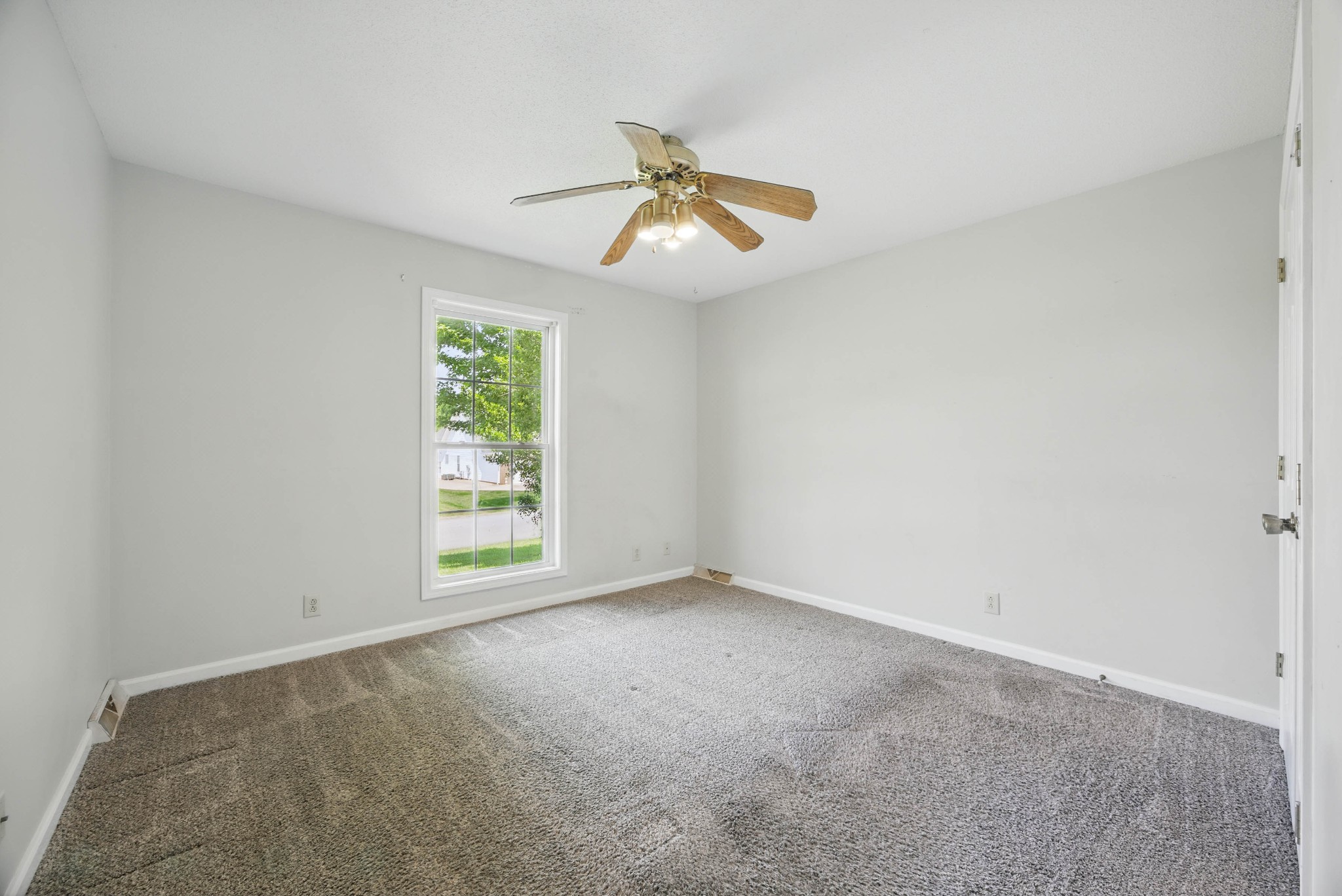 1158 THORNBERRY DRIVE