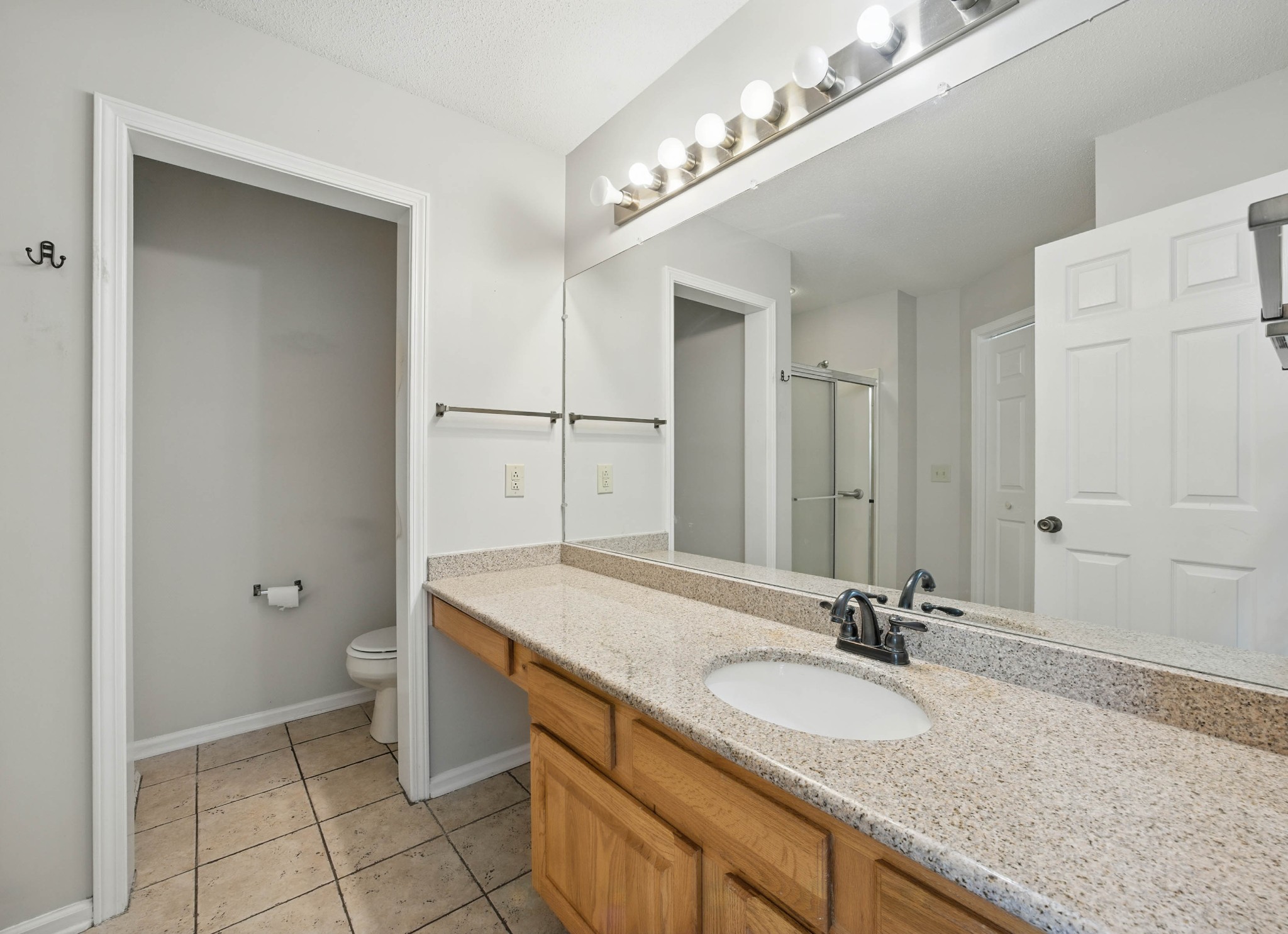 1158 THORNBERRY DRIVE