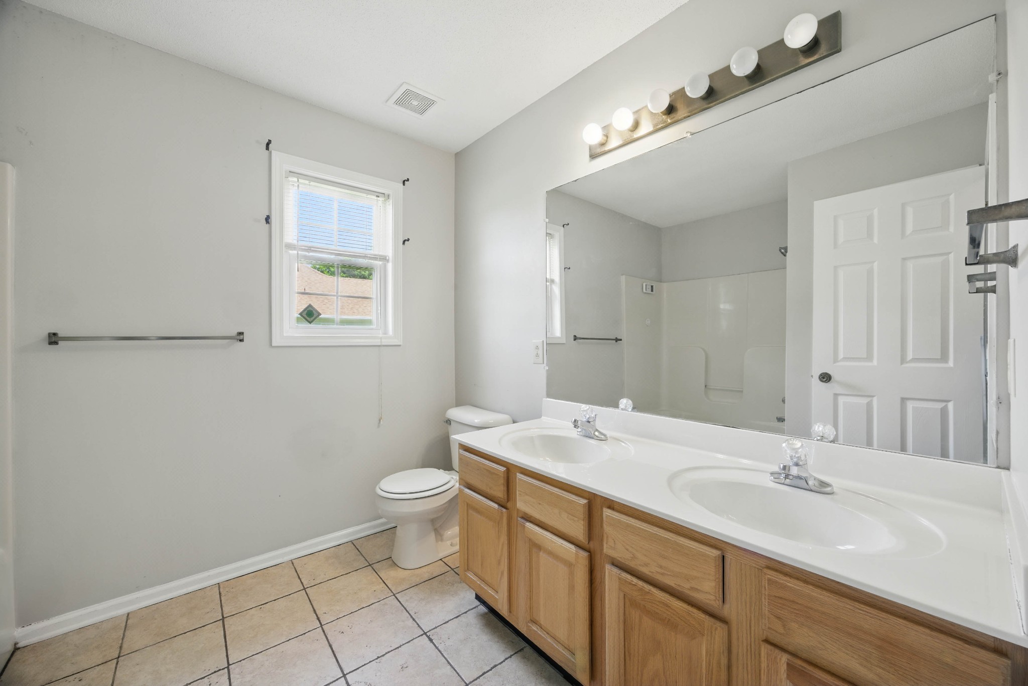 1158 THORNBERRY DRIVE