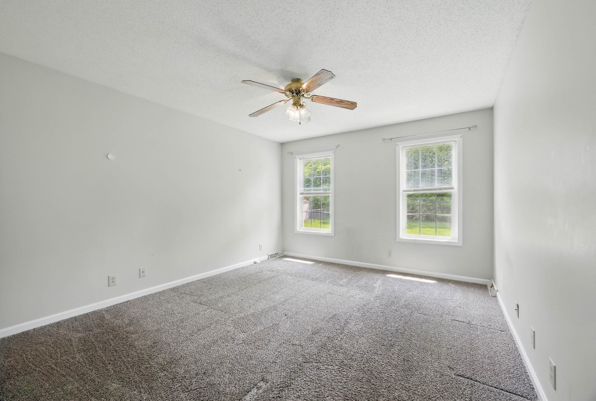 1158 THORNBERRY DRIVE