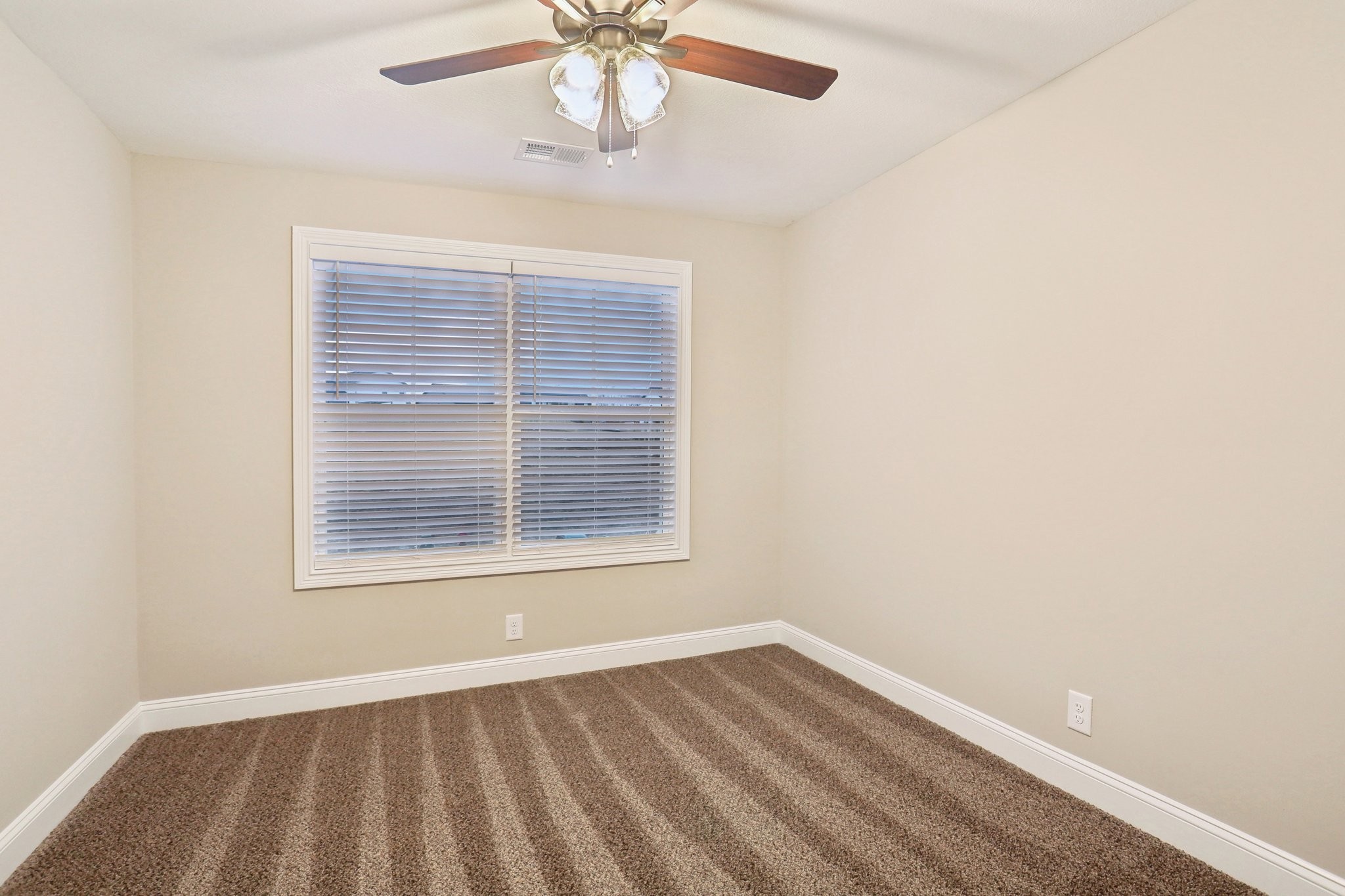 954 Tufnel Dr