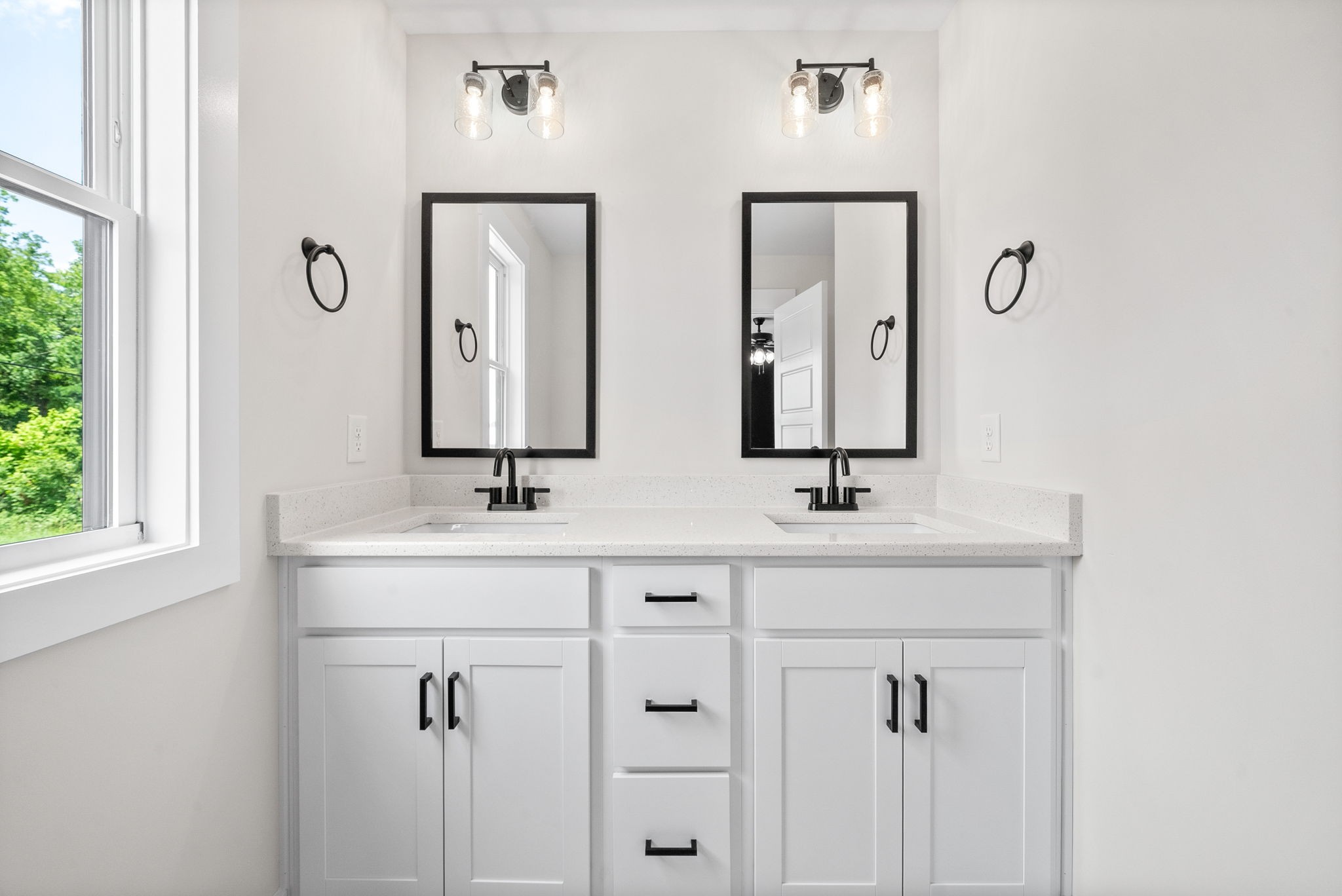 198 Cave St Unit: C