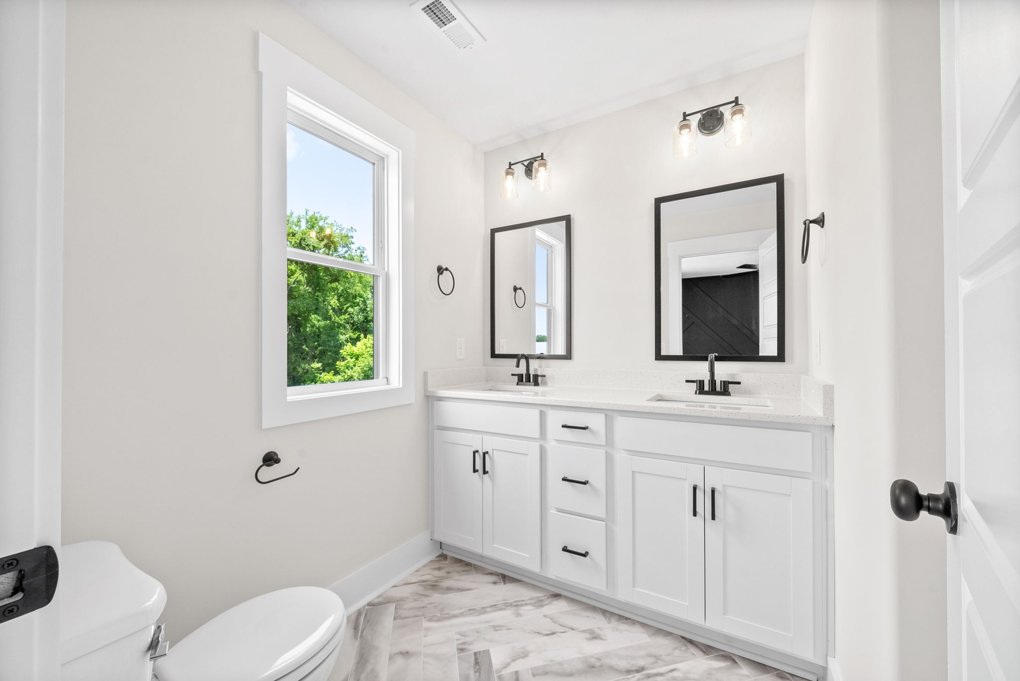 198 Cave St Unit: C