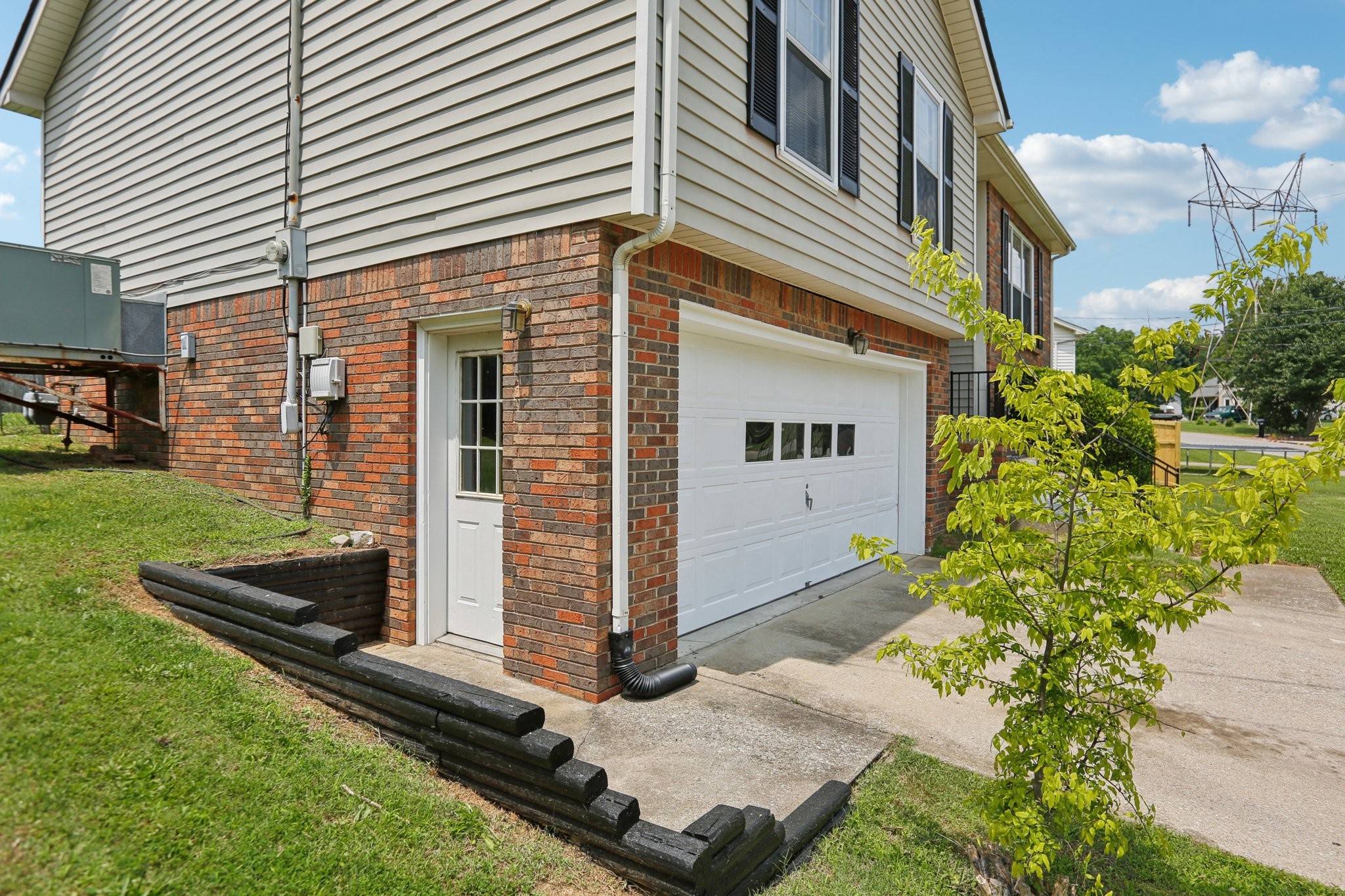 2134 Amadeus Dr