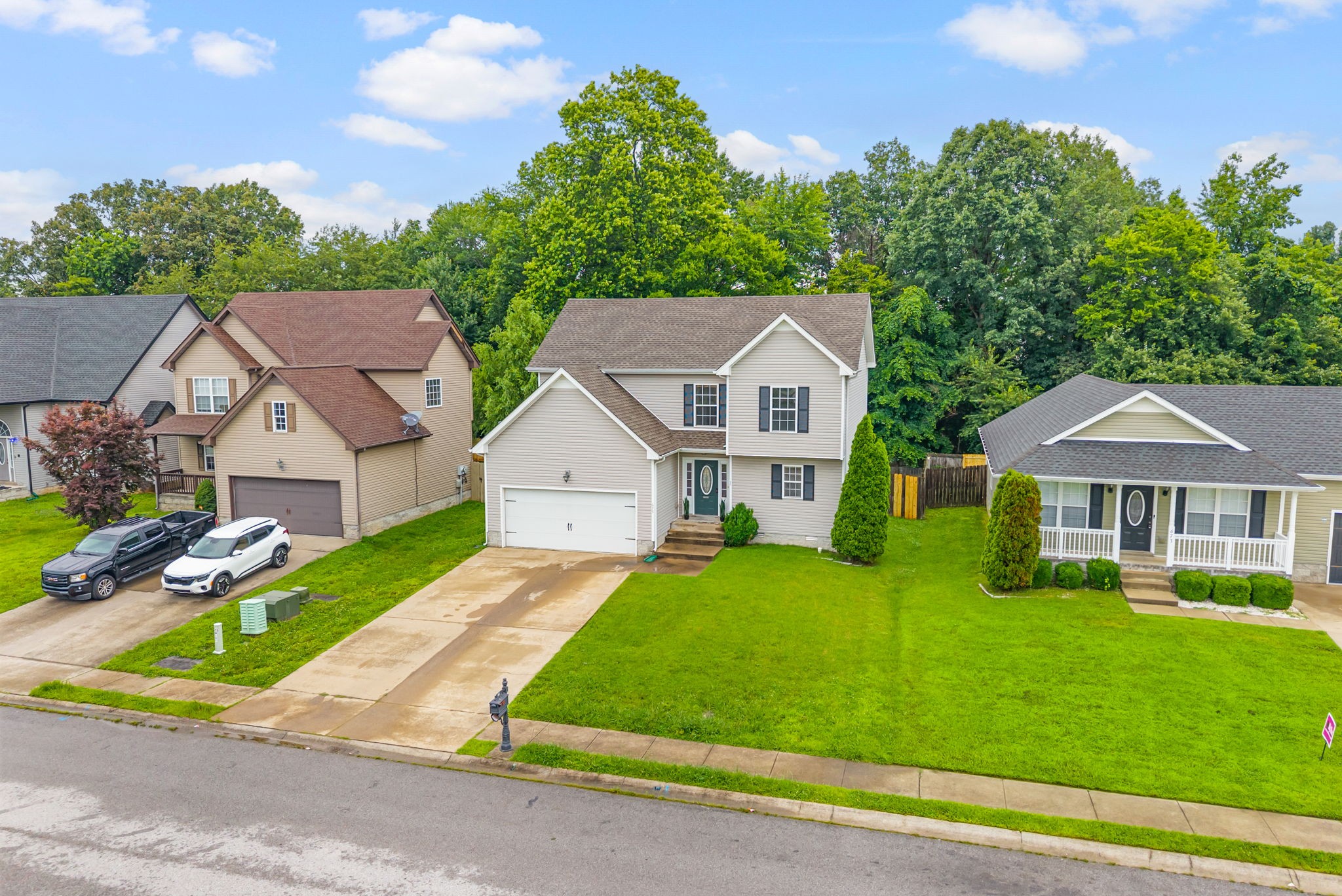 675 Sly Fox Dr