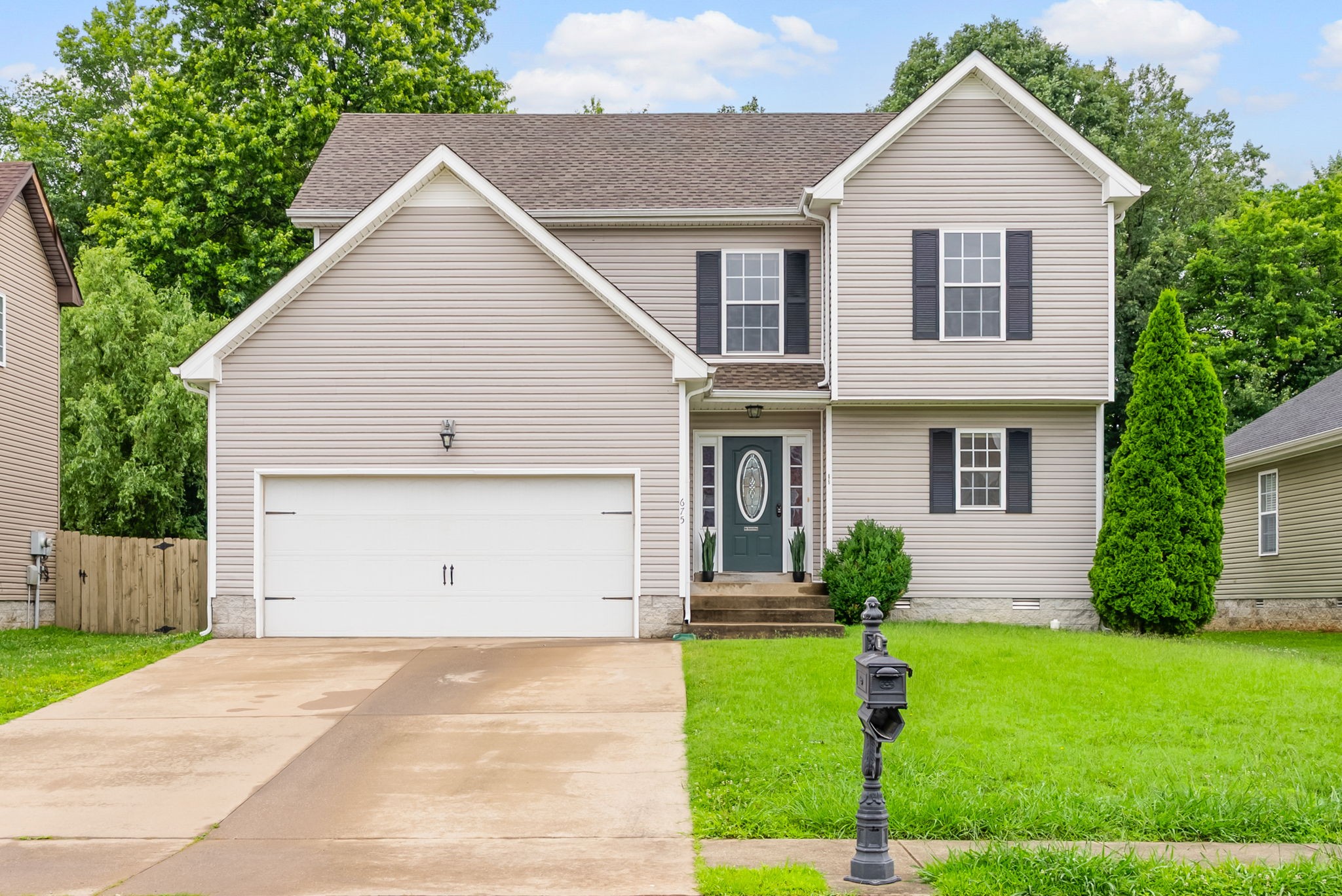 675 Sly Fox Dr