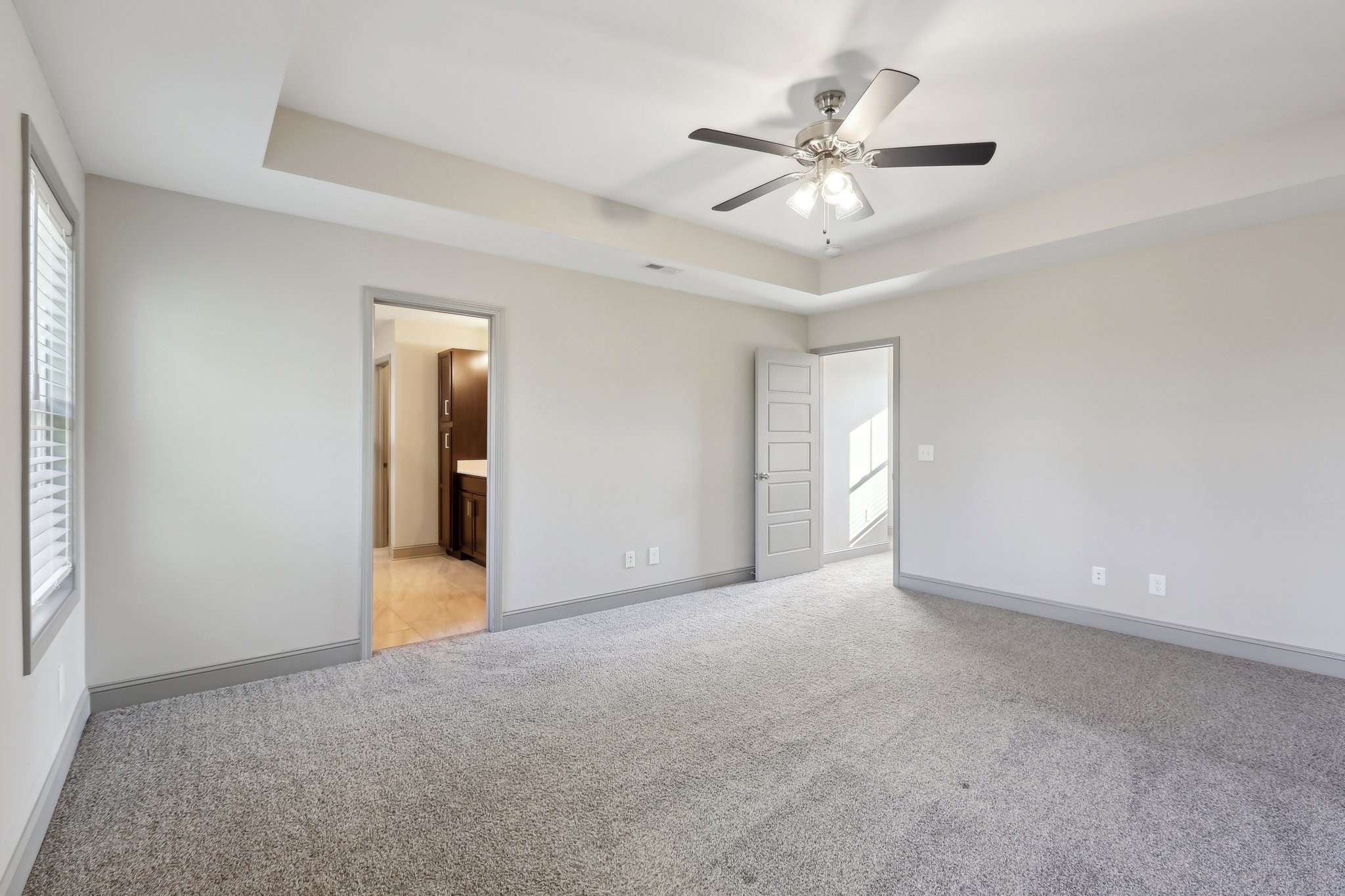 1083 Fuji Ln