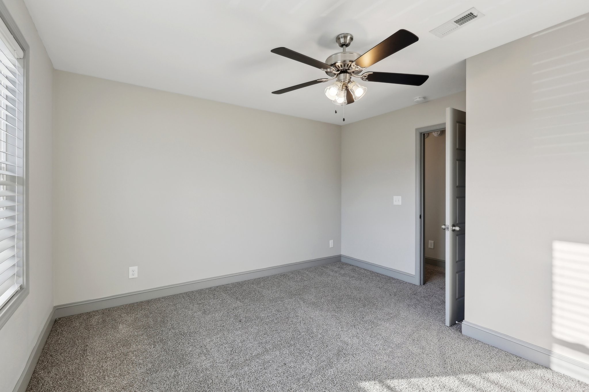 1083 Fuji Ln