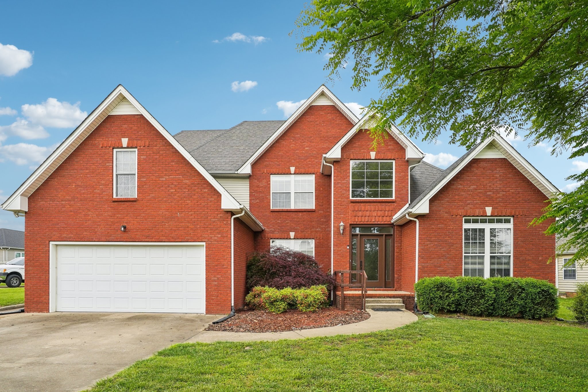 754 McClain Dr