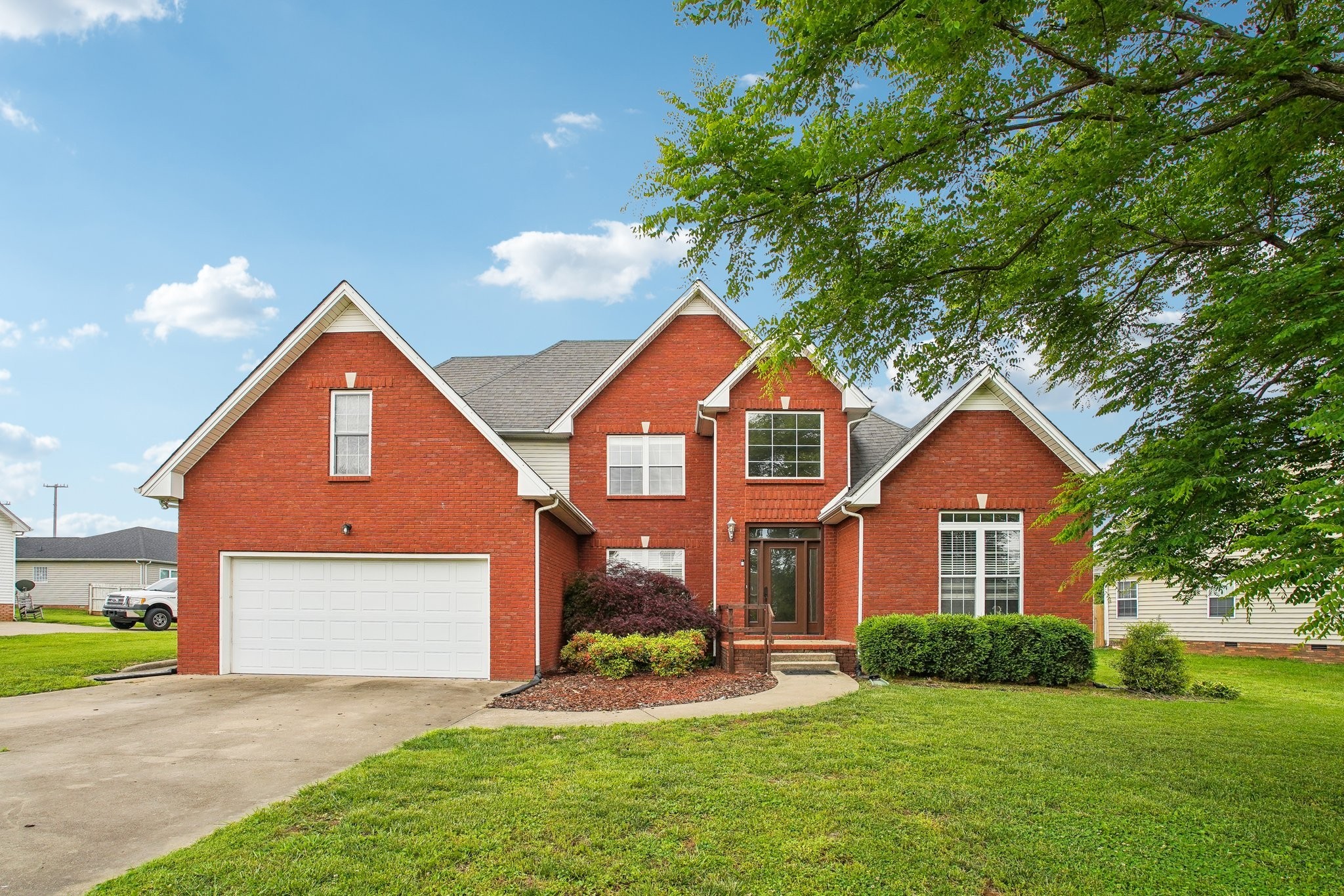754 McClain Dr