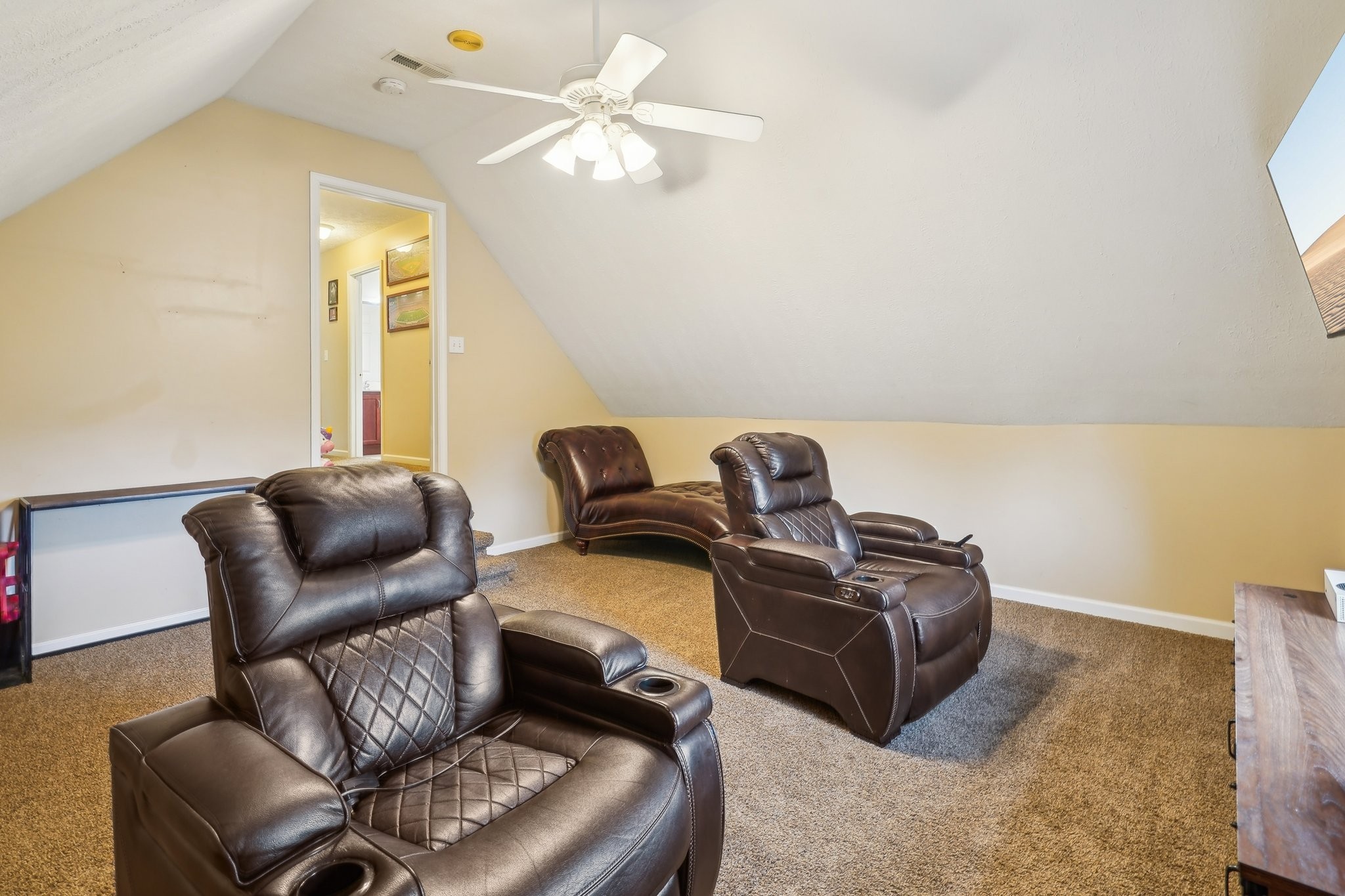 754 McClain Dr