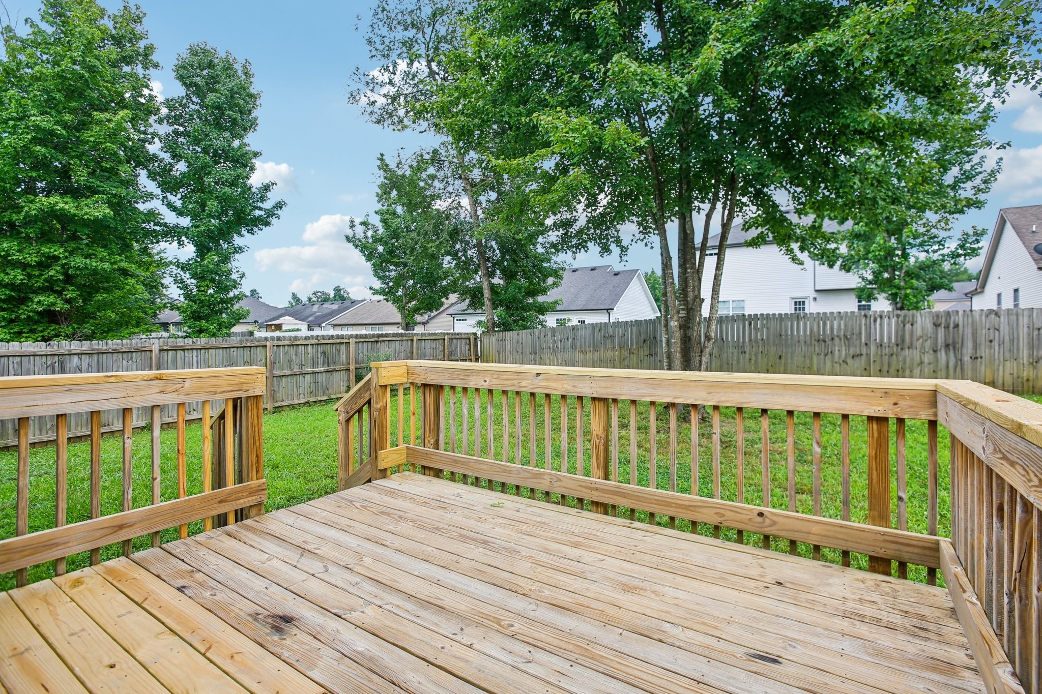 522 Sourwood Dr