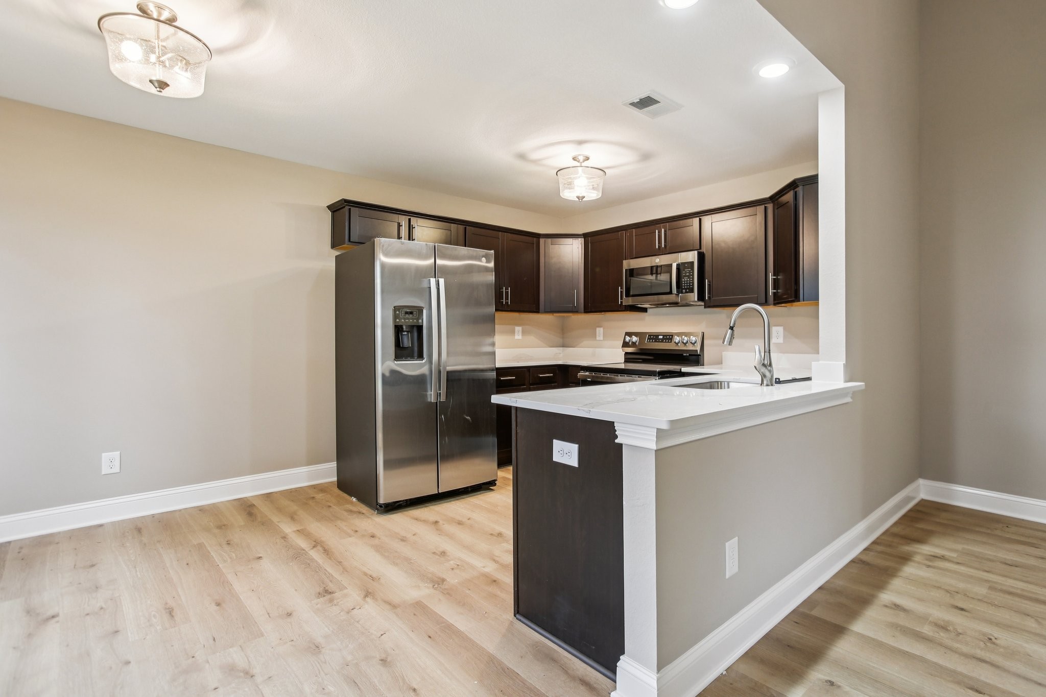 522 Sourwood Dr