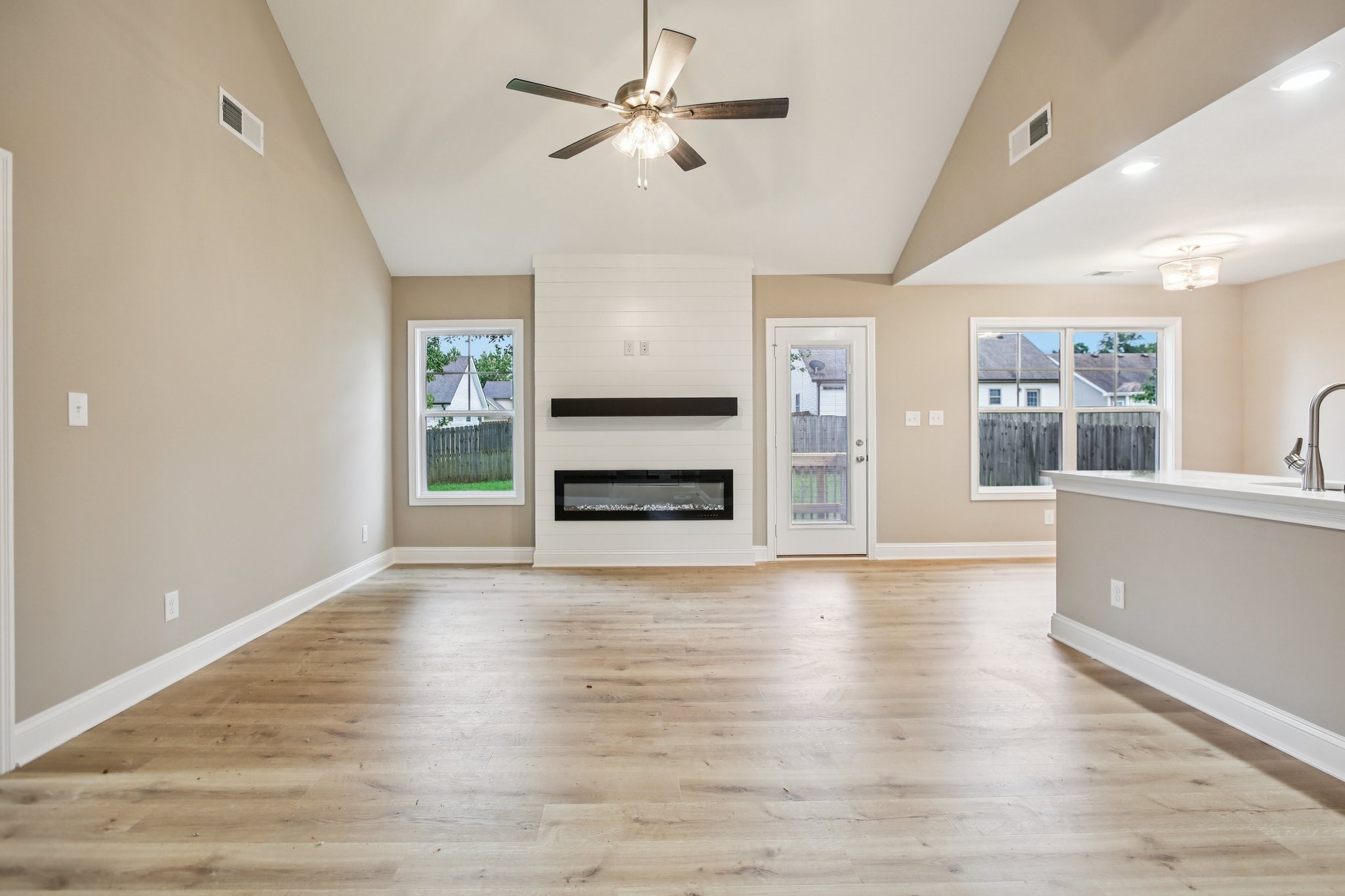 522 Sourwood Dr
