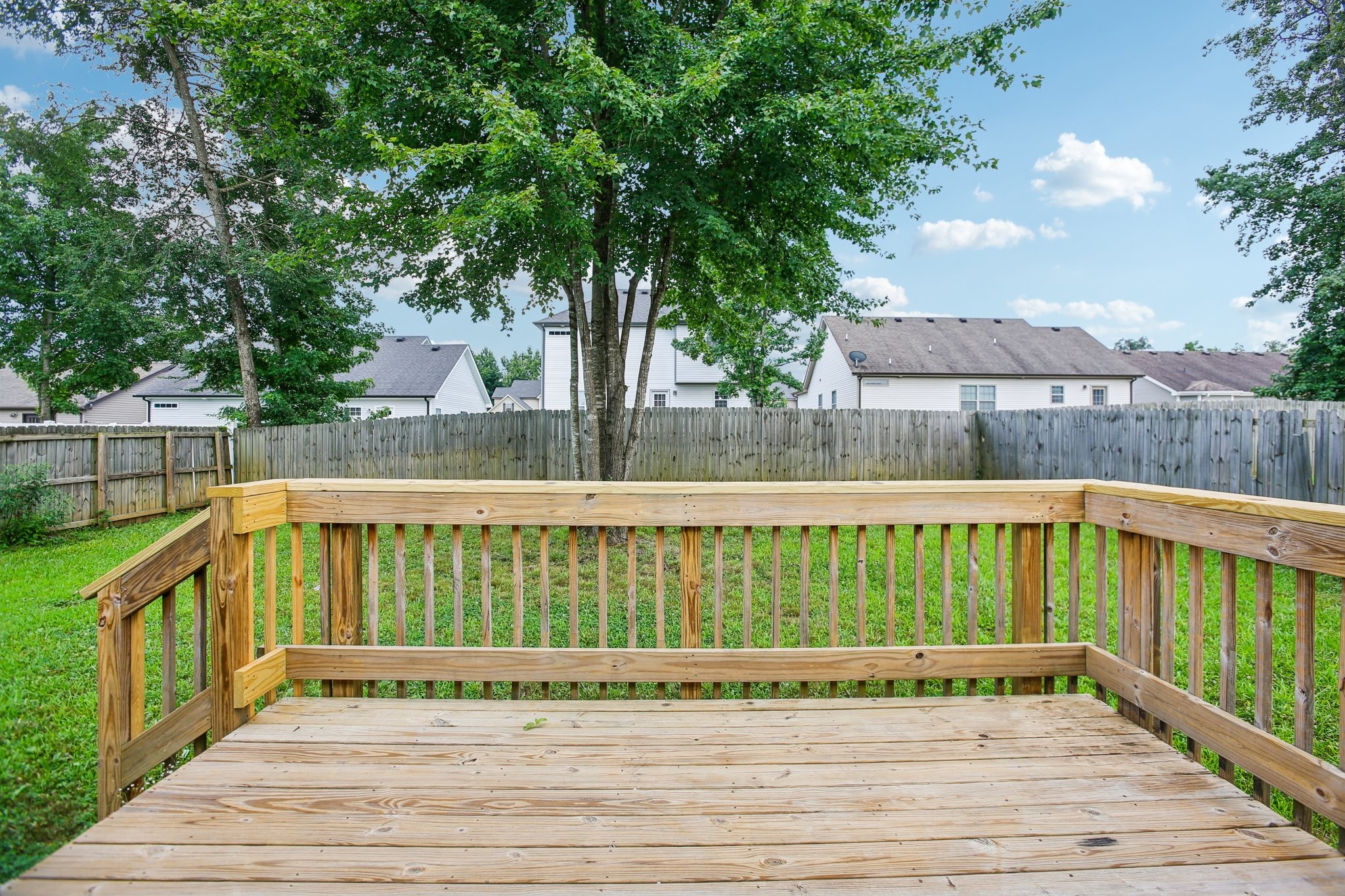 522 Sourwood Dr