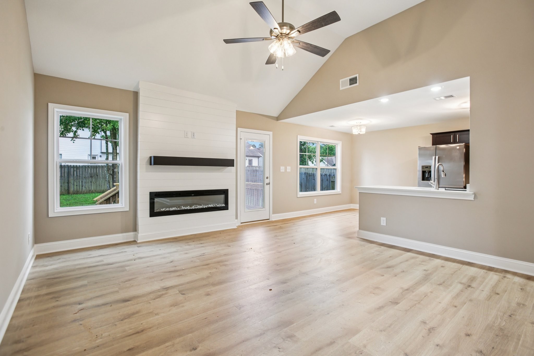 522 Sourwood Dr