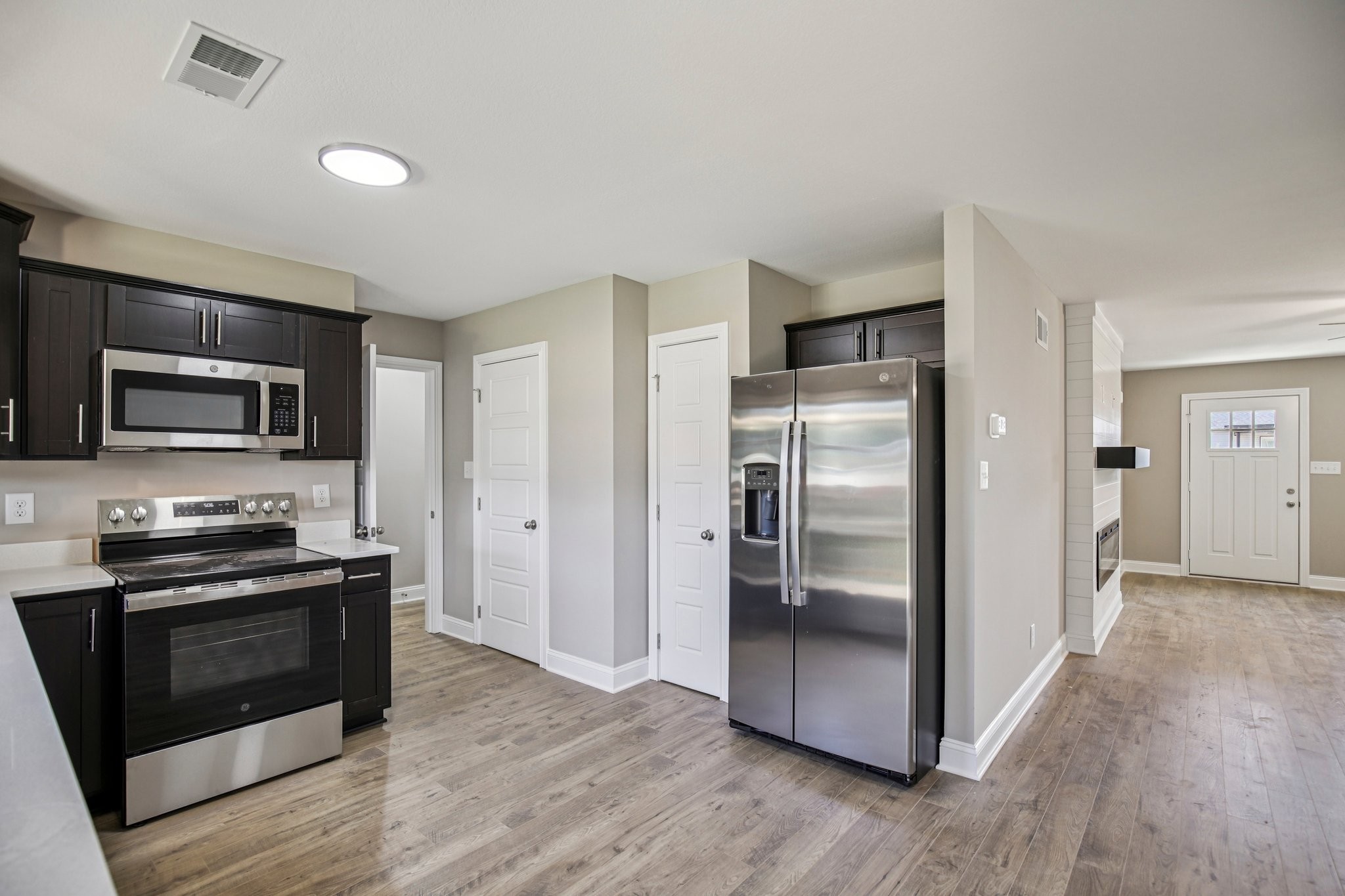 737 Carrillo Dr
