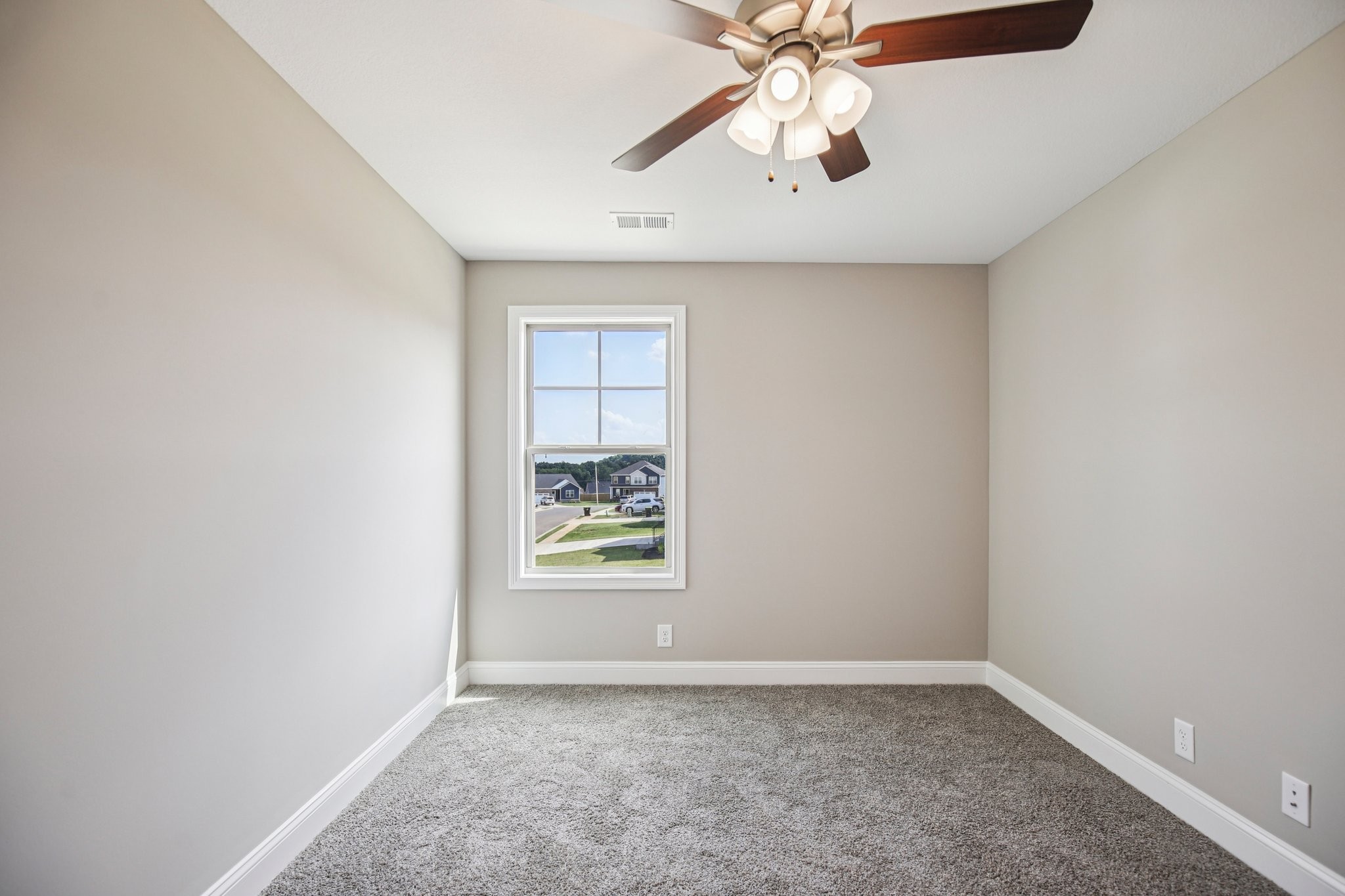 737 Carrillo Dr