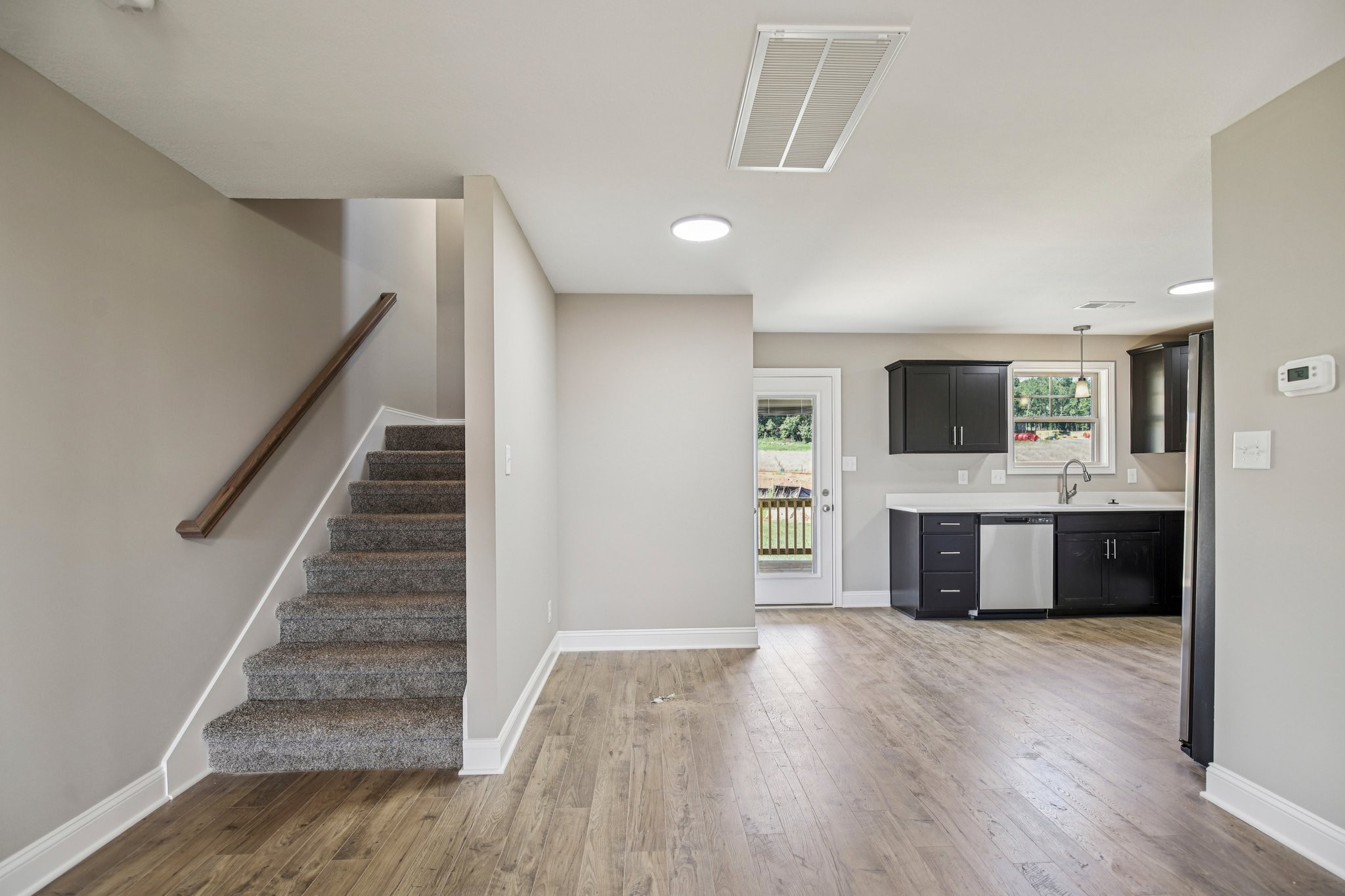 737 Carrillo Dr