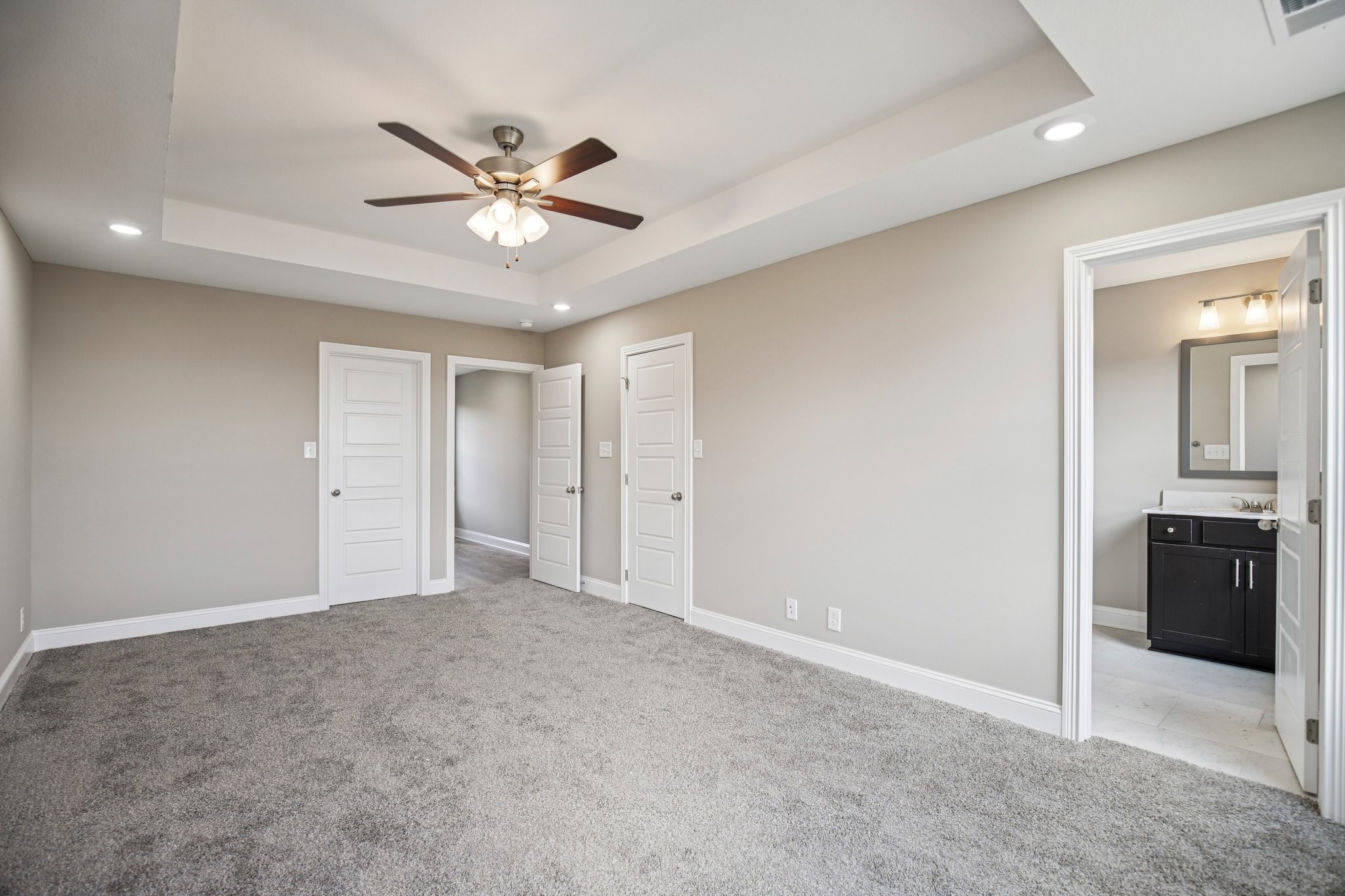 737 Carrillo Dr