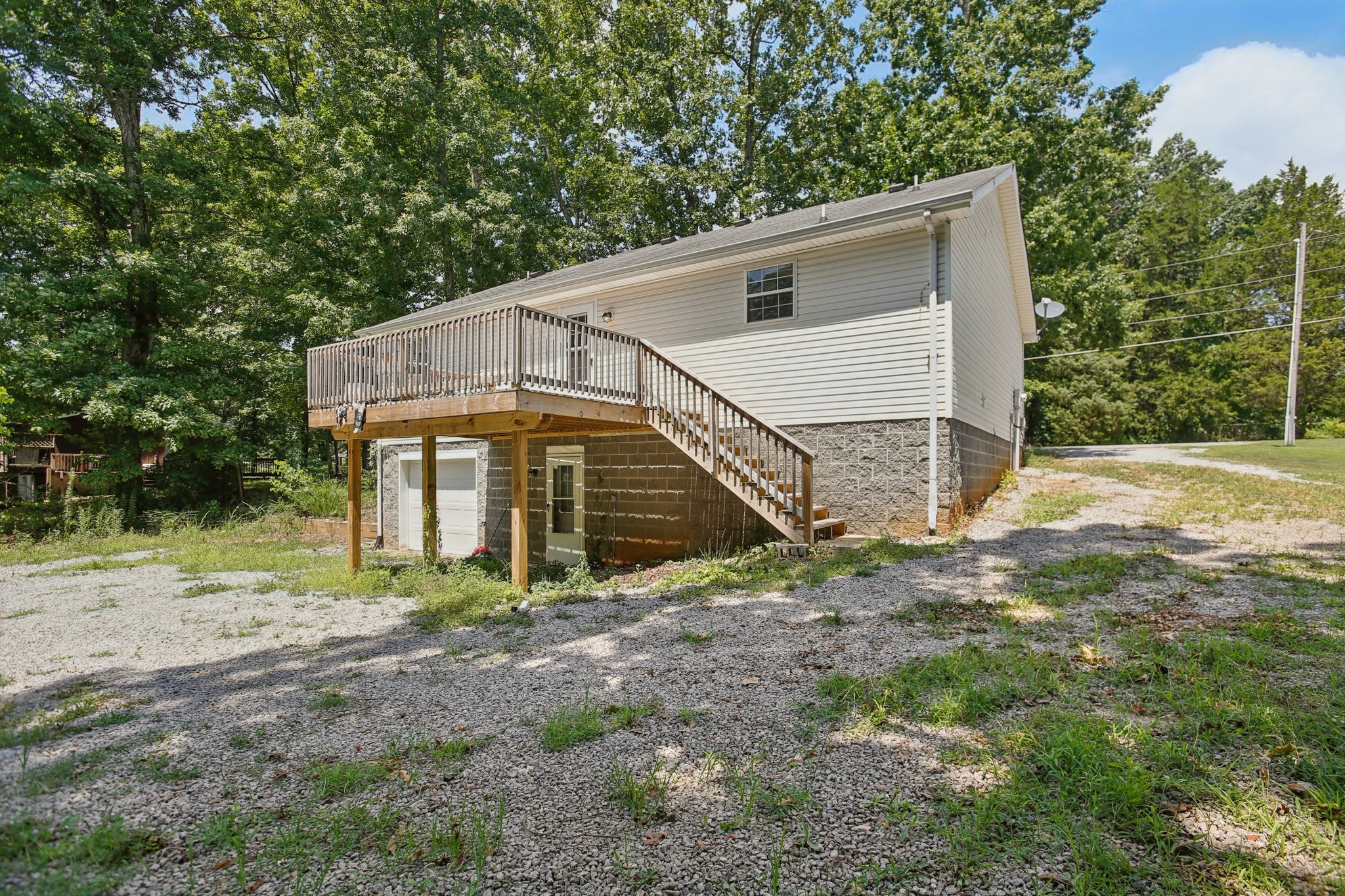 2105 Ferry Rd