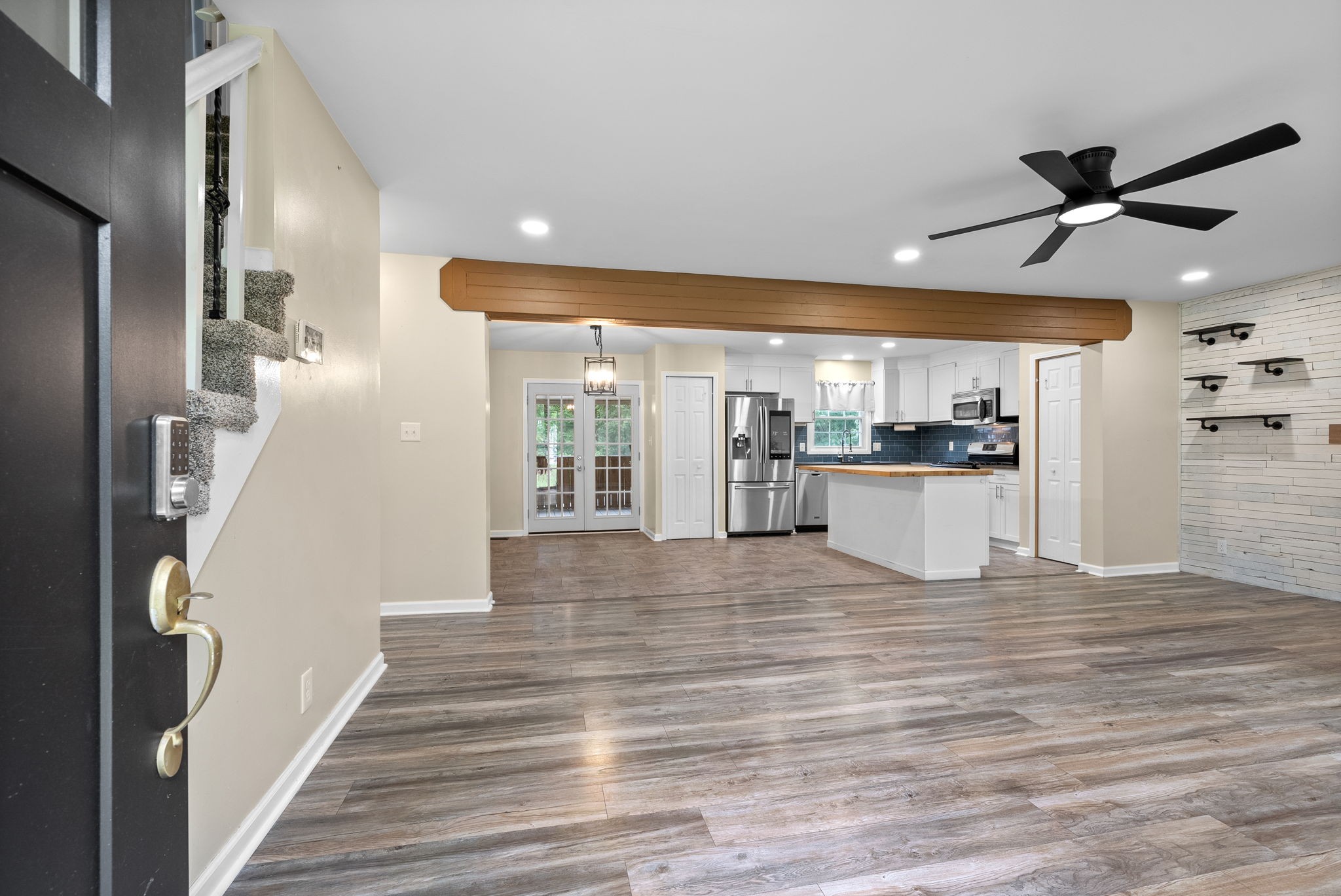 1026 Foxmoor Dr