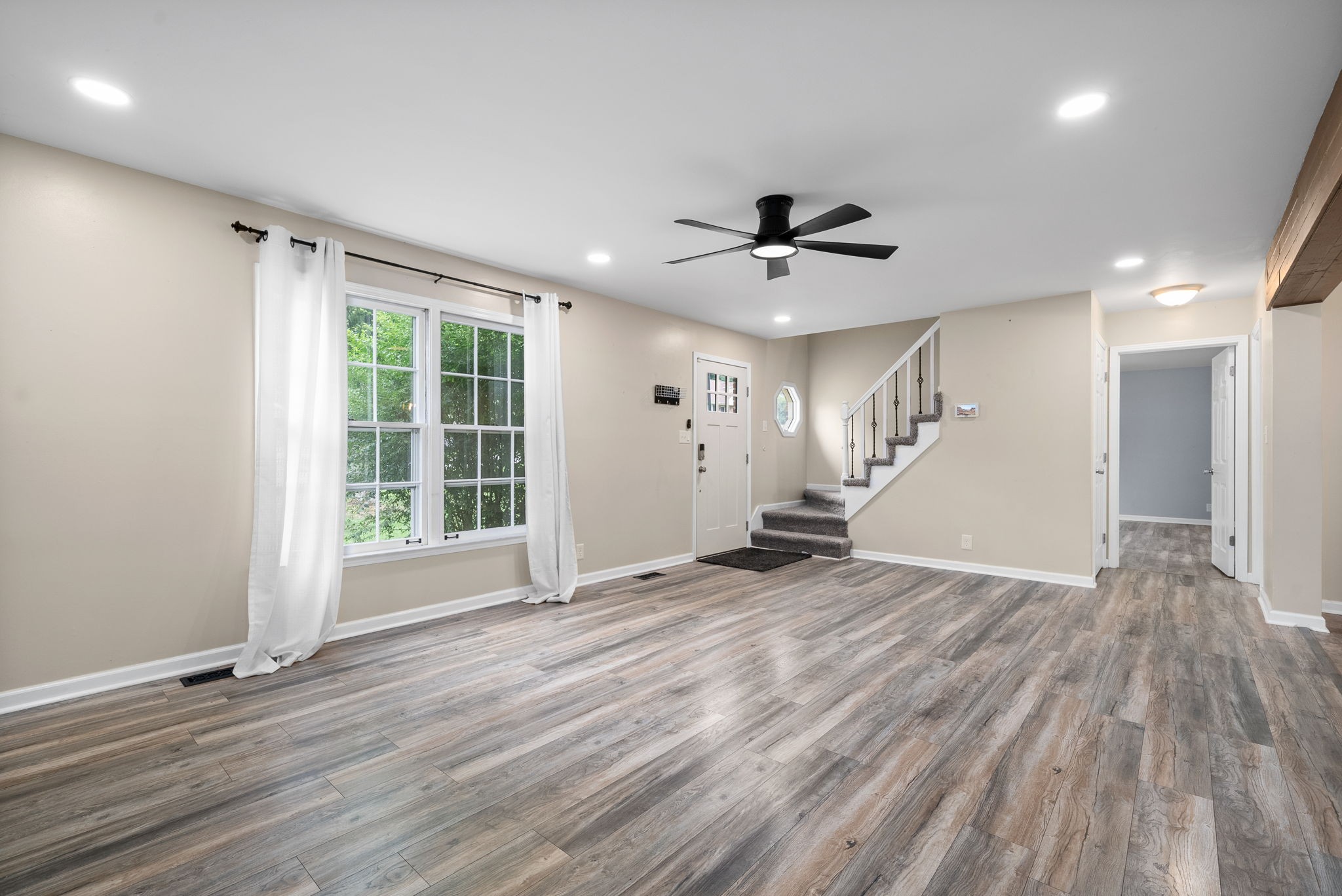 1026 Foxmoor Dr