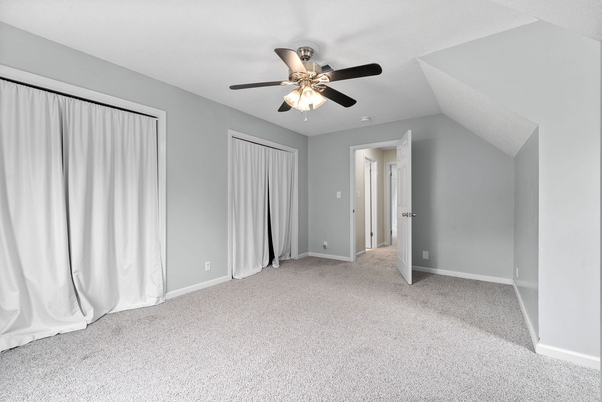 1026 Foxmoor Dr