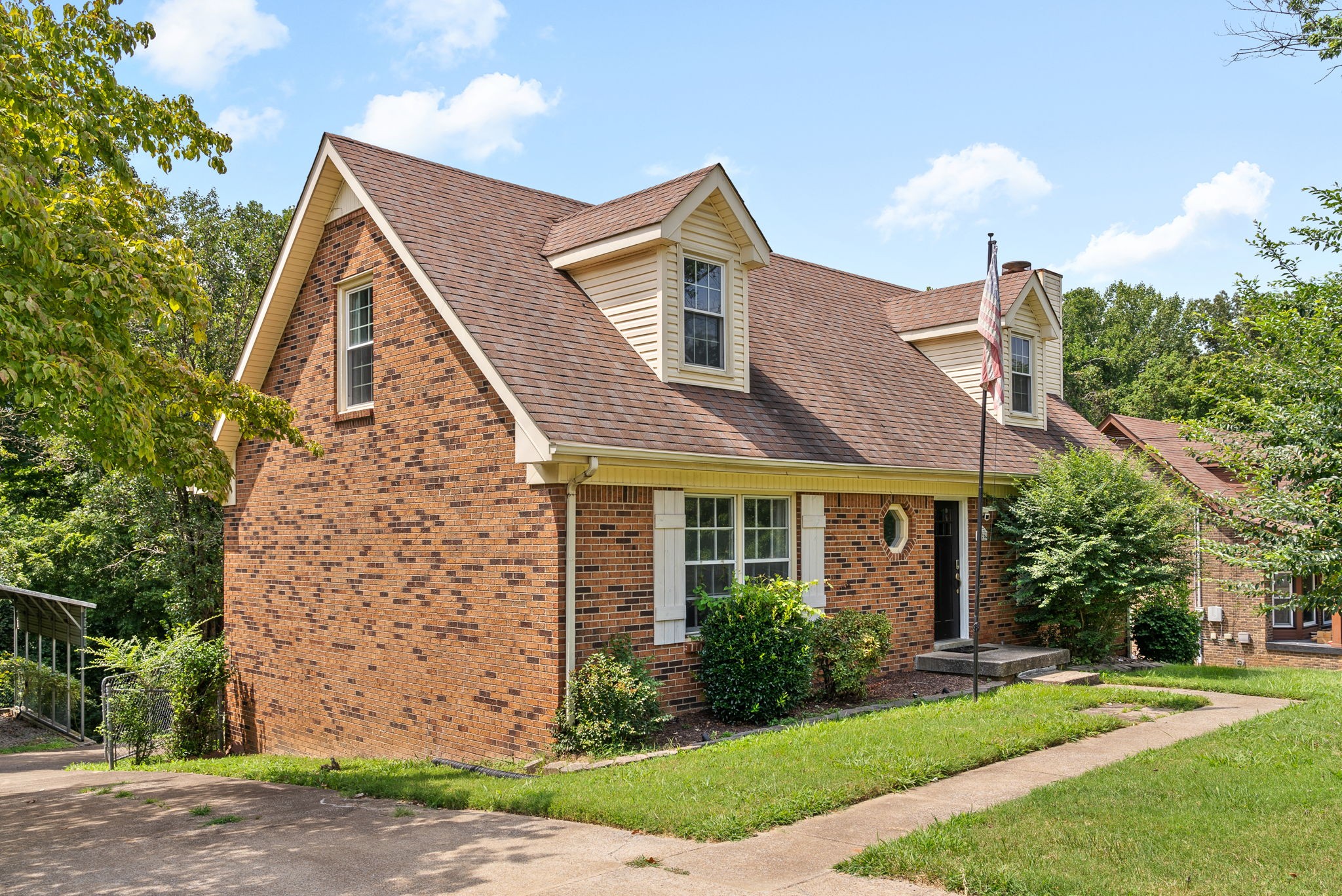 1026 Foxmoor Dr