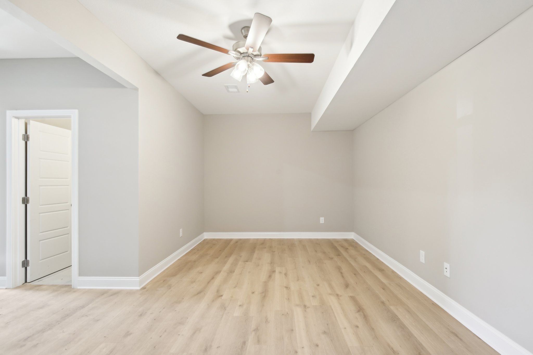 837 Macon Lane