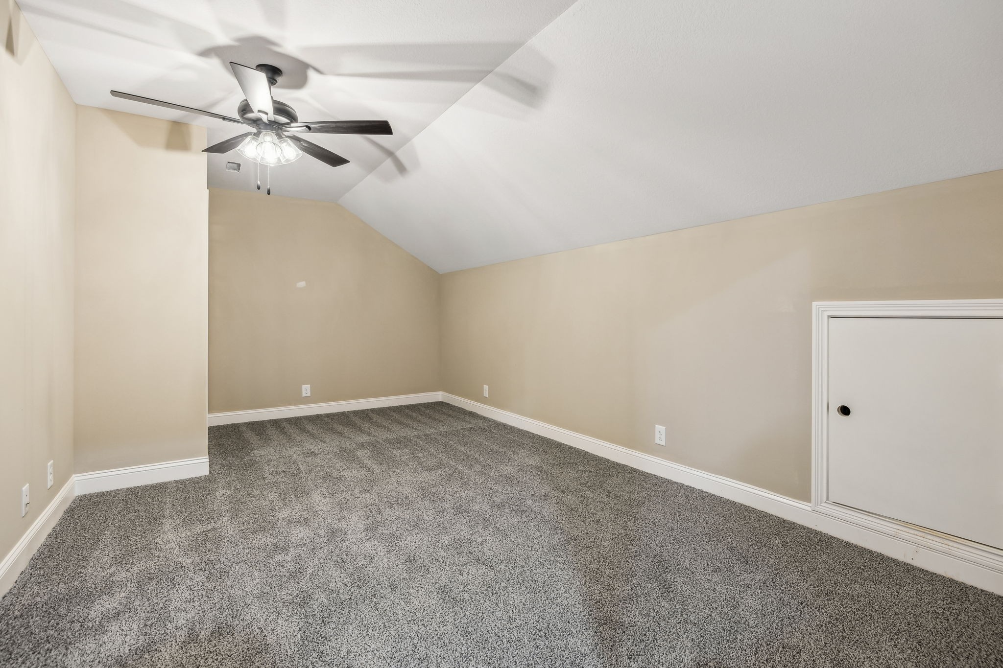 273 Cardinal Creek